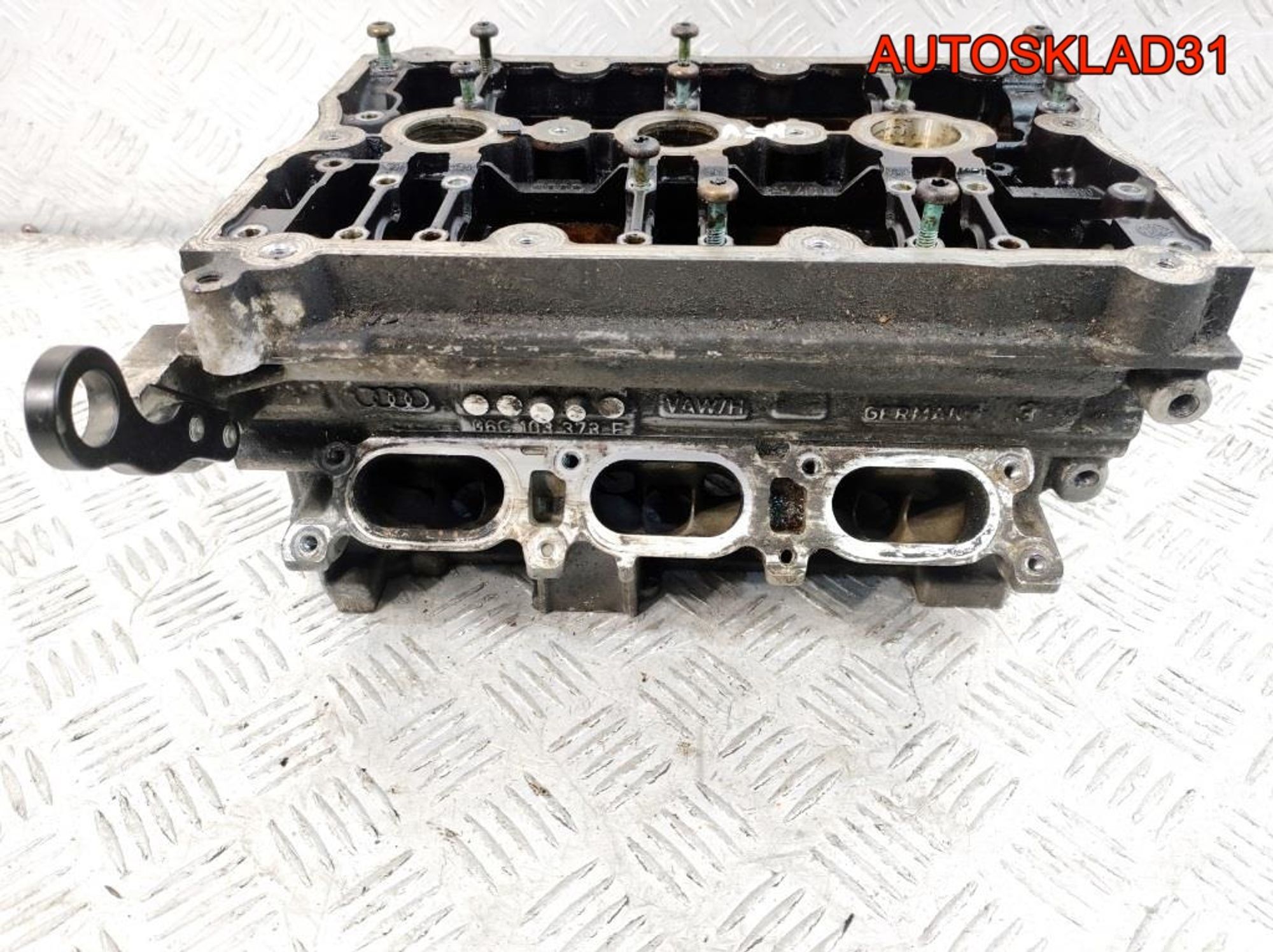 Головки блока левая Audi A4 B6 3,0 ASN 06C103373F, 7000 рублей, Дубовое