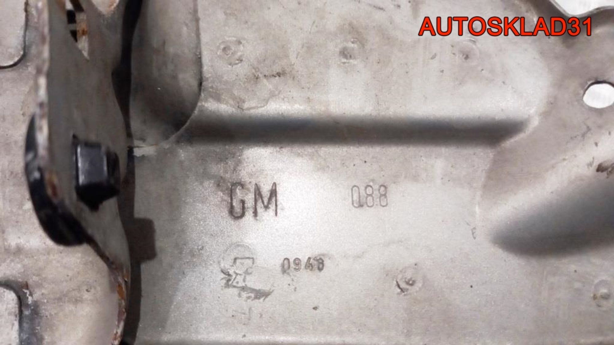Кронштейн фары правый Opel Zafira B 93184625, 1800 рублей, Дубовое