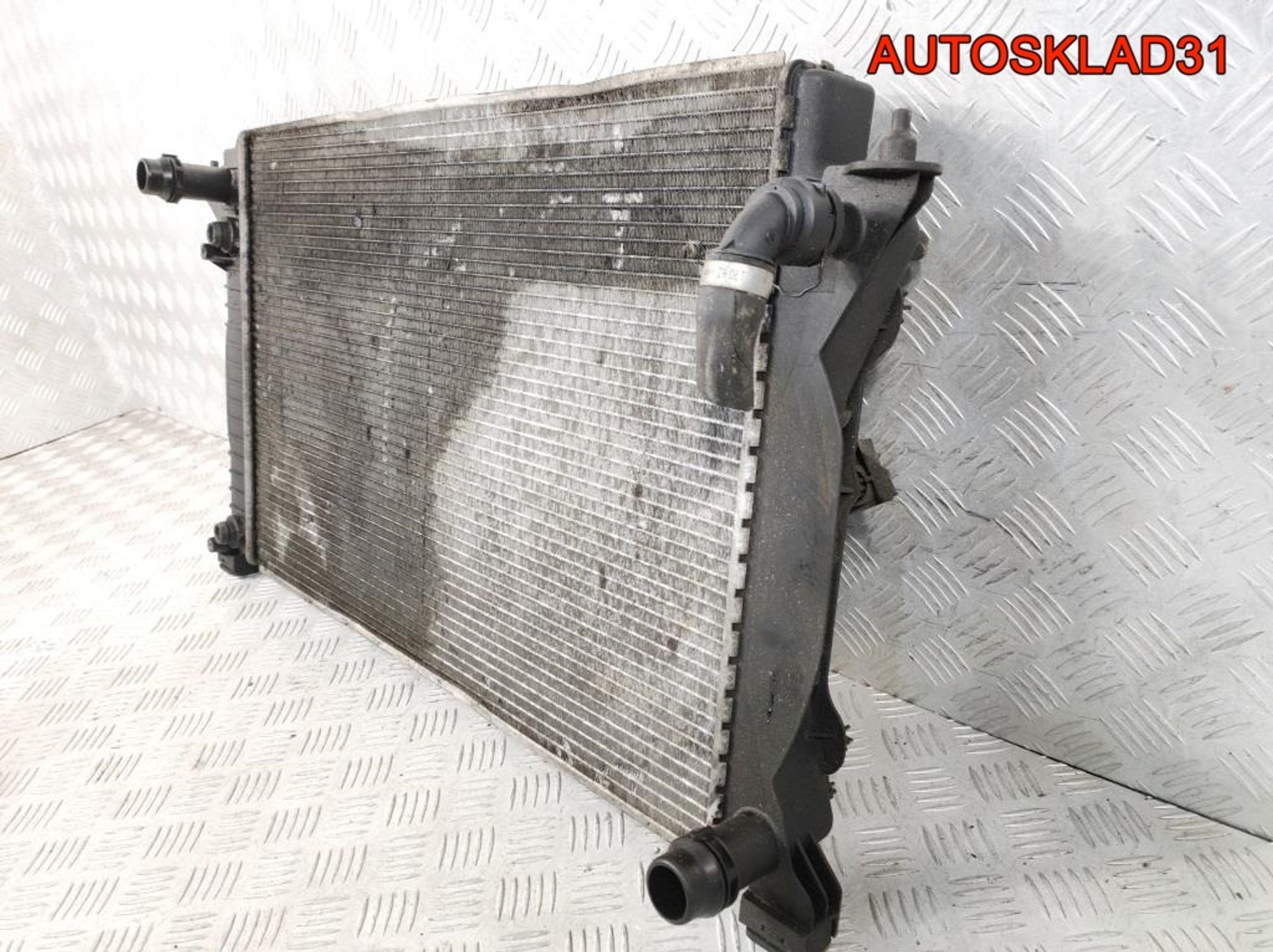 Радиатор основной Audi A4 B7 Дизель АКПП, 6300 рублей, Дубовое