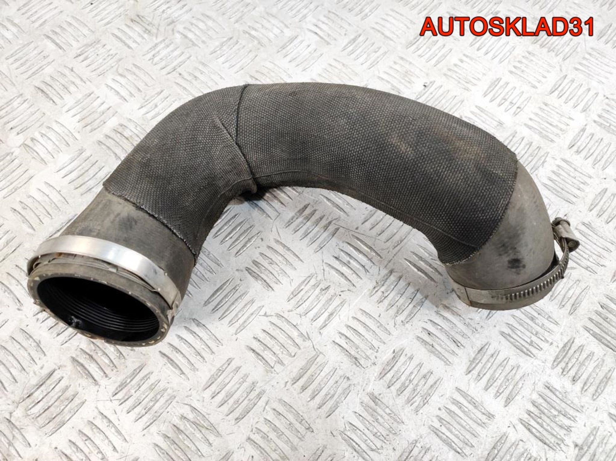 Патрубок интеркулера Audi A6 C7 4G 3,0 CDU 4G0145709AC, 2000 рублей, Дубовое