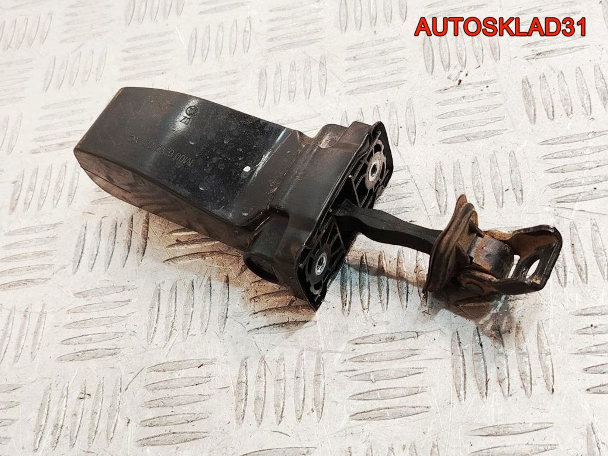 Ограничитель двери задней правой Skoda Roomster 5J0837249D, 1200 рублей, Дубовое