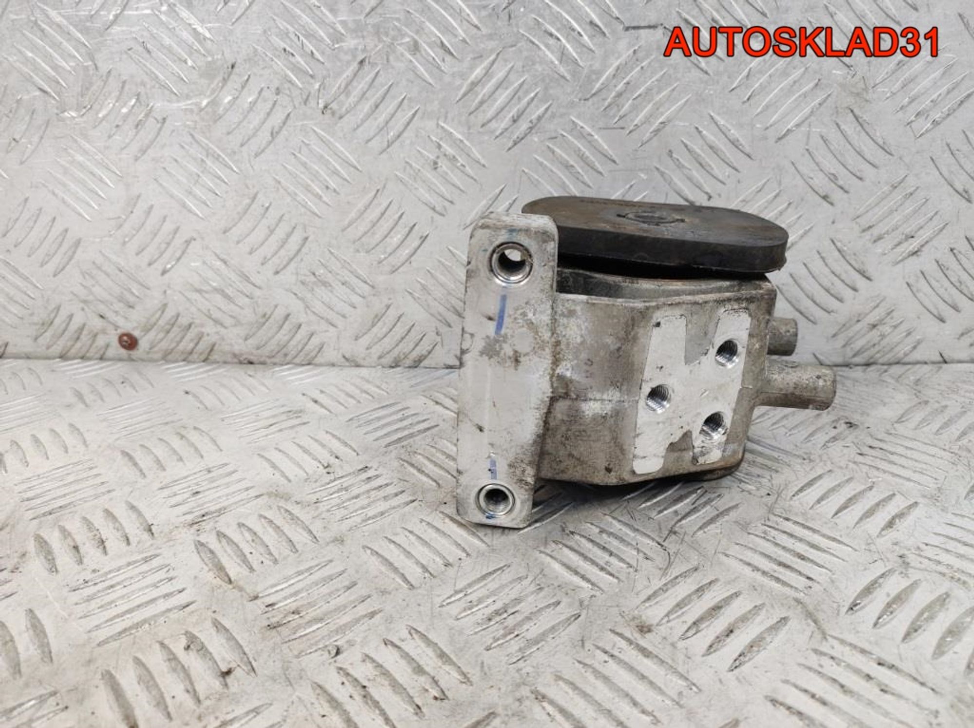 Опора двигателя левая Hyundai Getz 218351C250, 1300 рублей, Дубовое