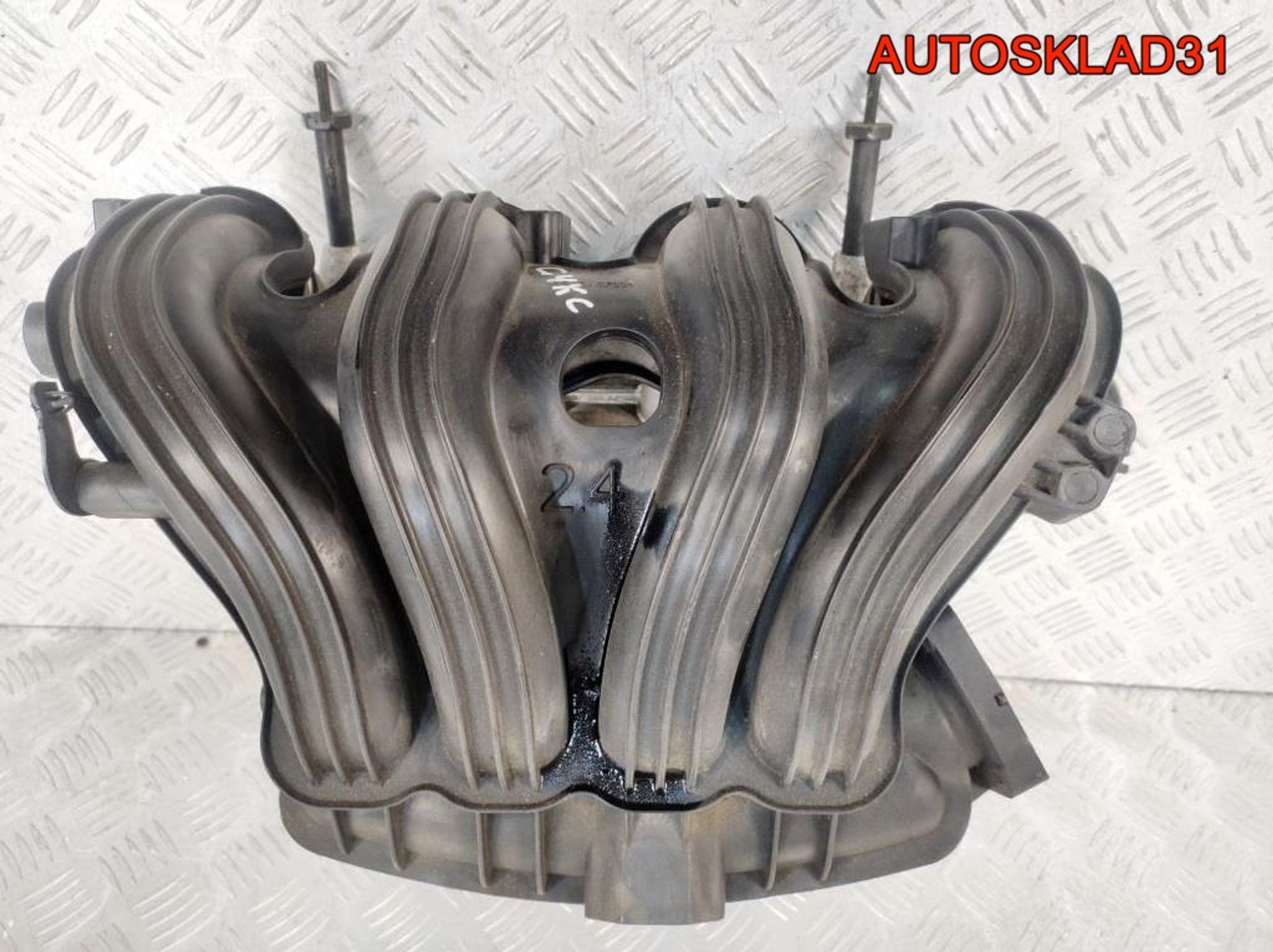 Коллектор впускной Hyundai Sonata 5 2,4 G4KC, 3600 рублей, Дубовое