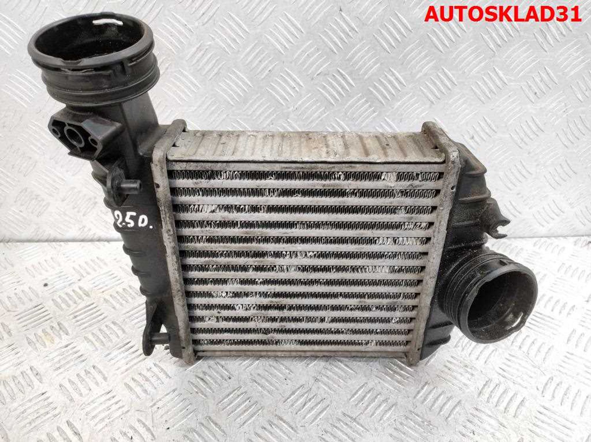 Интеркулер Volkswagen Passat B5+ 3B0145805J Дизель, 3000 рублей, Дубовое