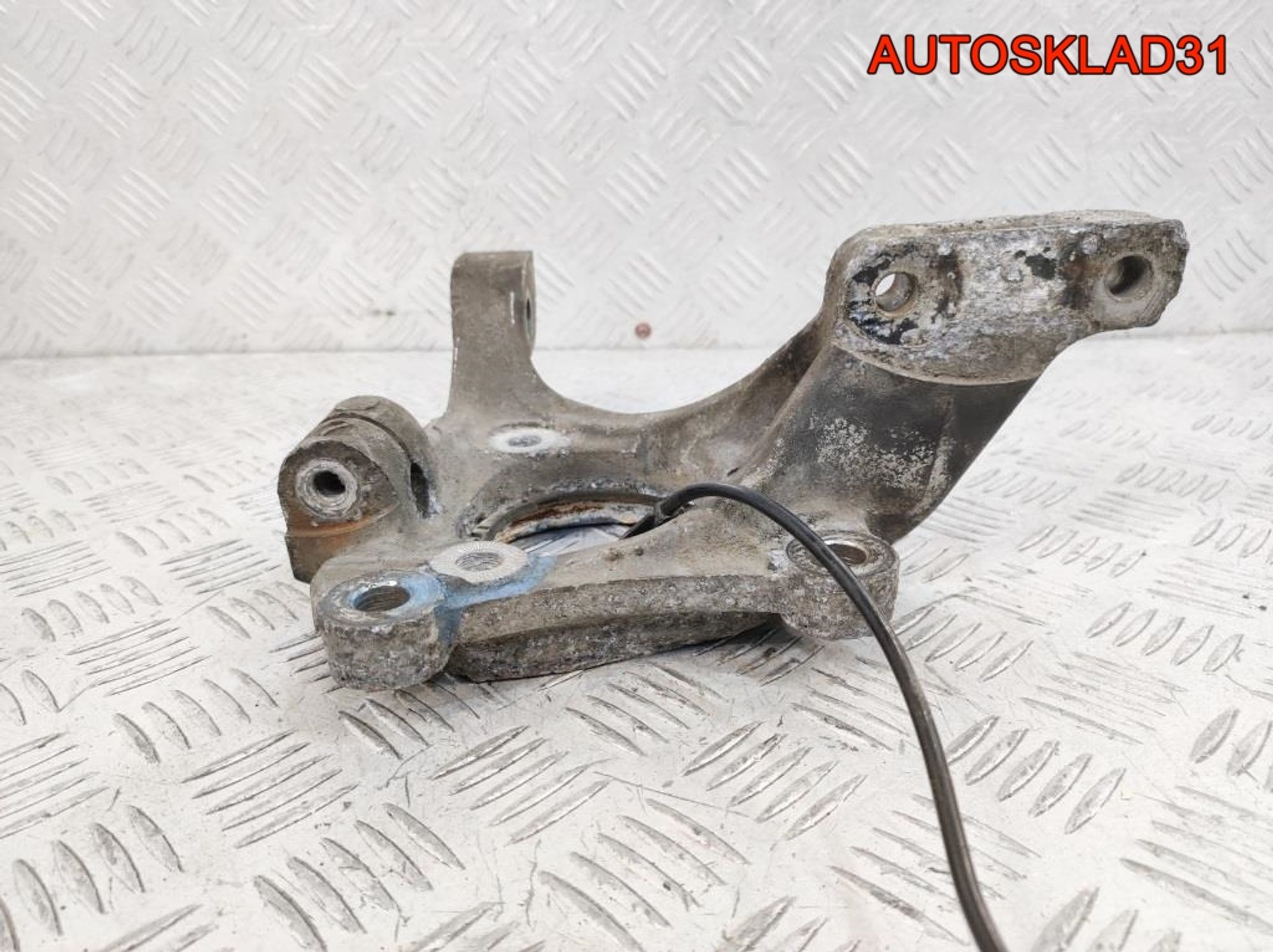 Кулак поворотный передний левый Opel Vectra C 13136698, 5000 рублей, Дубовое