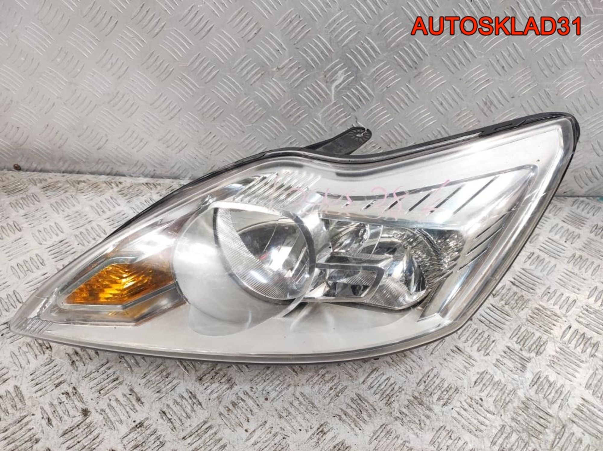 Фары комплект Ford Focus 2 Рестайлинг 20B483B52B, 14000 рублей, Дубовое