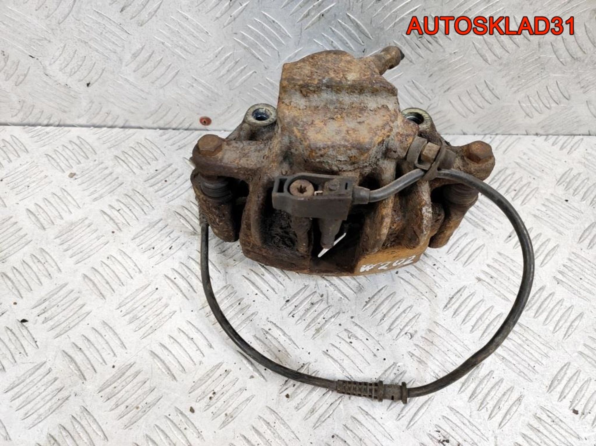 Суппорт тормозной передний левый Mercedes W202, 1100 рублей, Дубовое