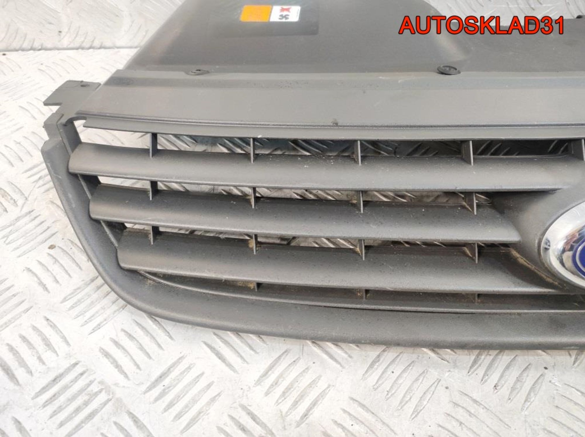 Решетка радиатора Ford C-MAX 7M51R8138AE Рест, 5400 рублей, Дубовое