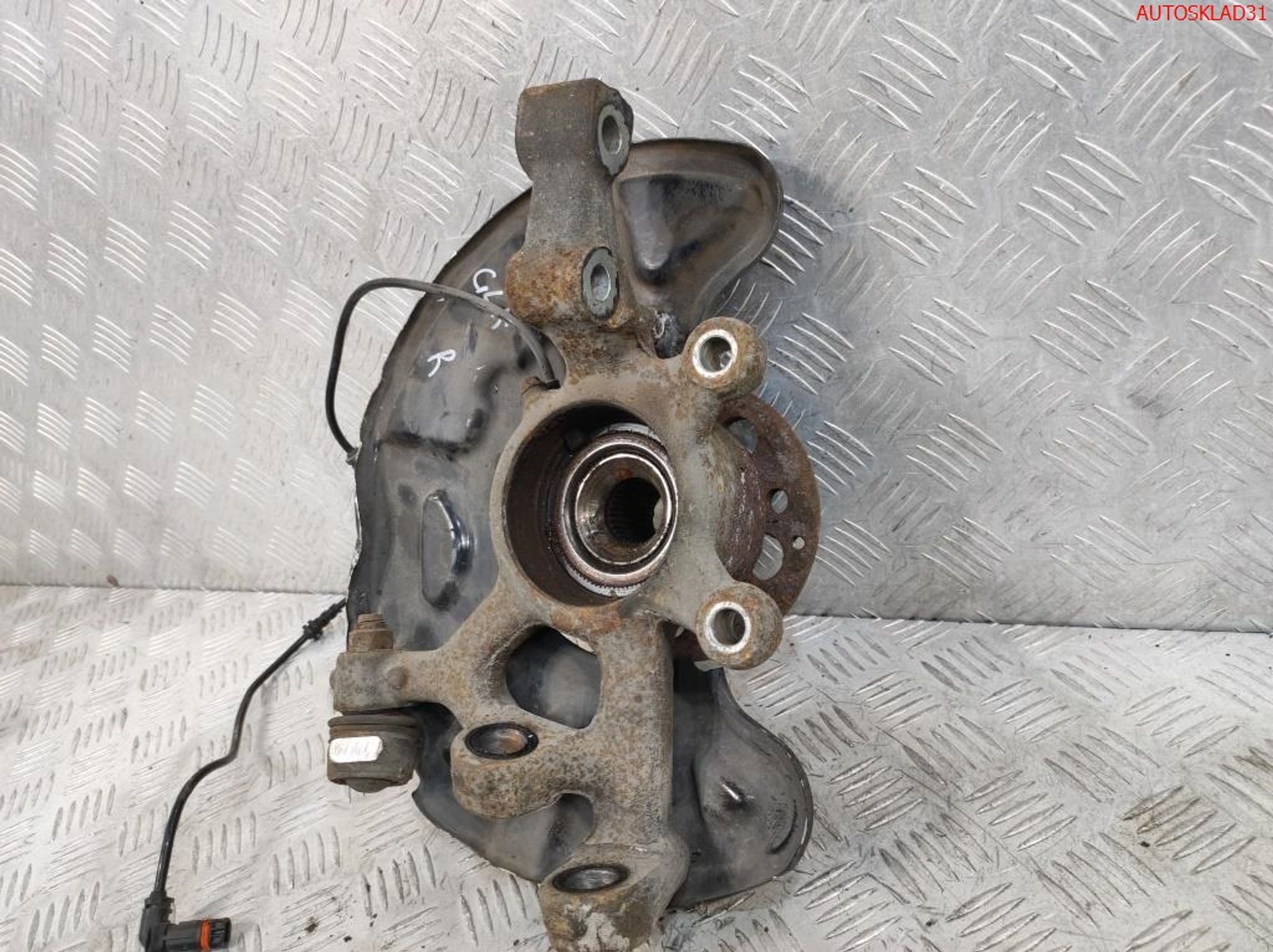 Кулак поворотный передний правый Mercedes GLK 2,2 651.912 A2043323001, 12000 рублей, Дубовое