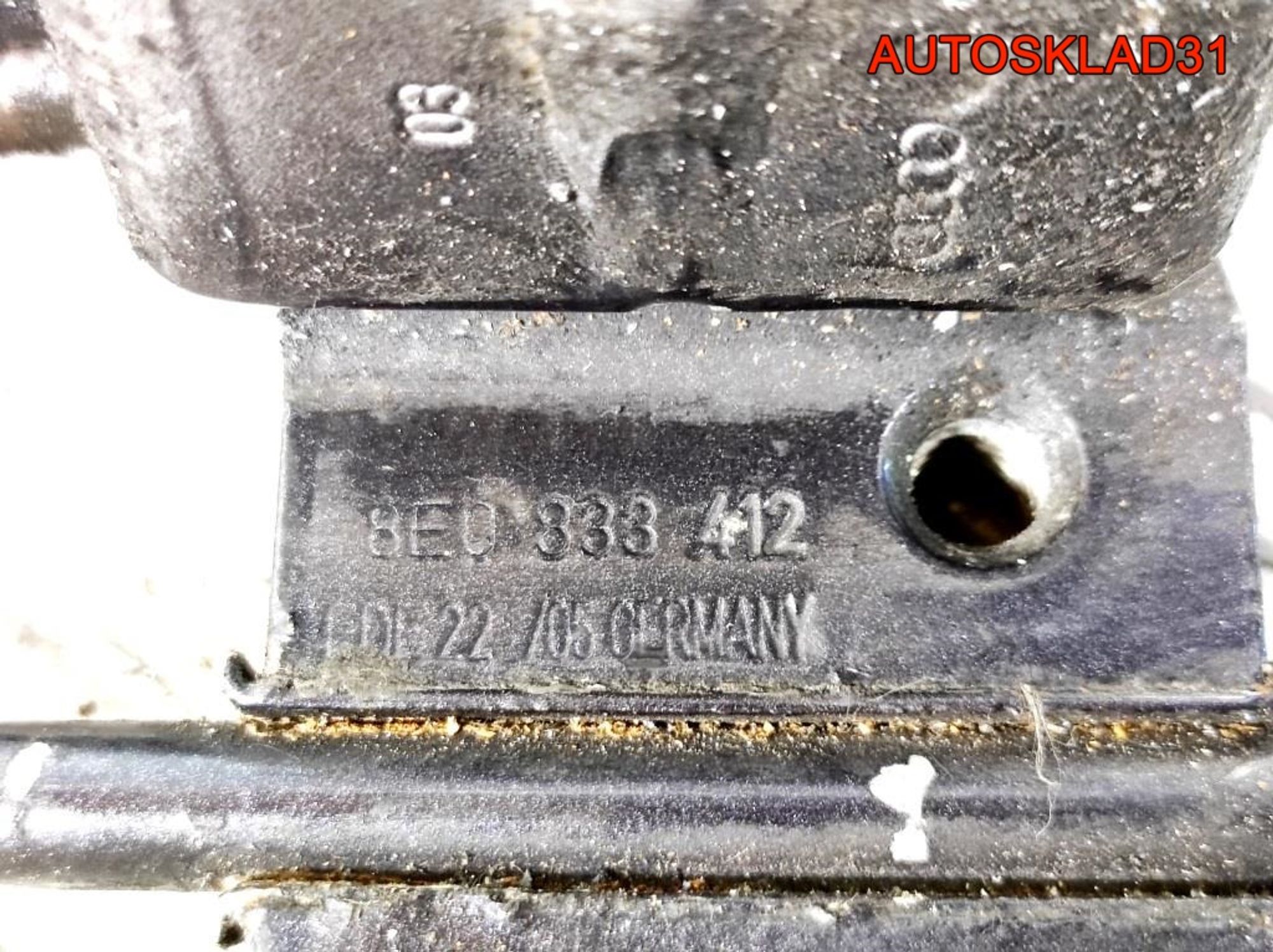 Петля двери задней правой нижняя Audi A4 B6, 700 рублей, Дубовое