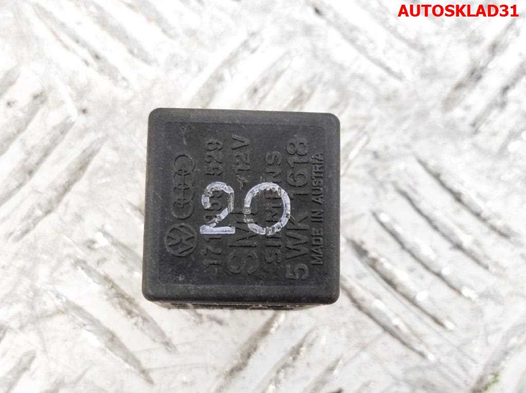 Реле стеклоочистителей 20 Audi 100 C4 171955529, 600 рублей, Дубовое