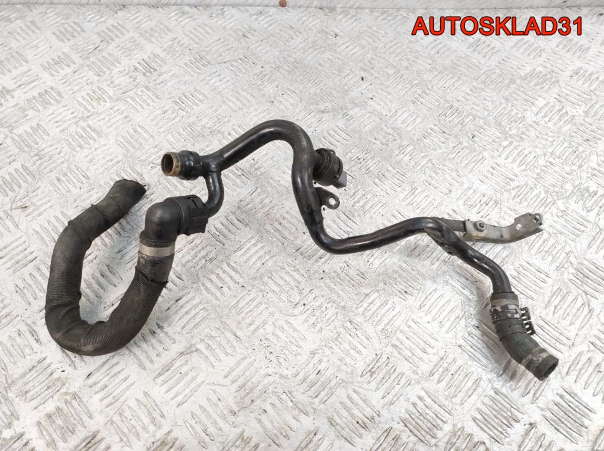 Трубка охлаждающей жидкости Audi A4 B7 3.0 ASB Дизель 059121065AH, 1000 рублей, Дубовое