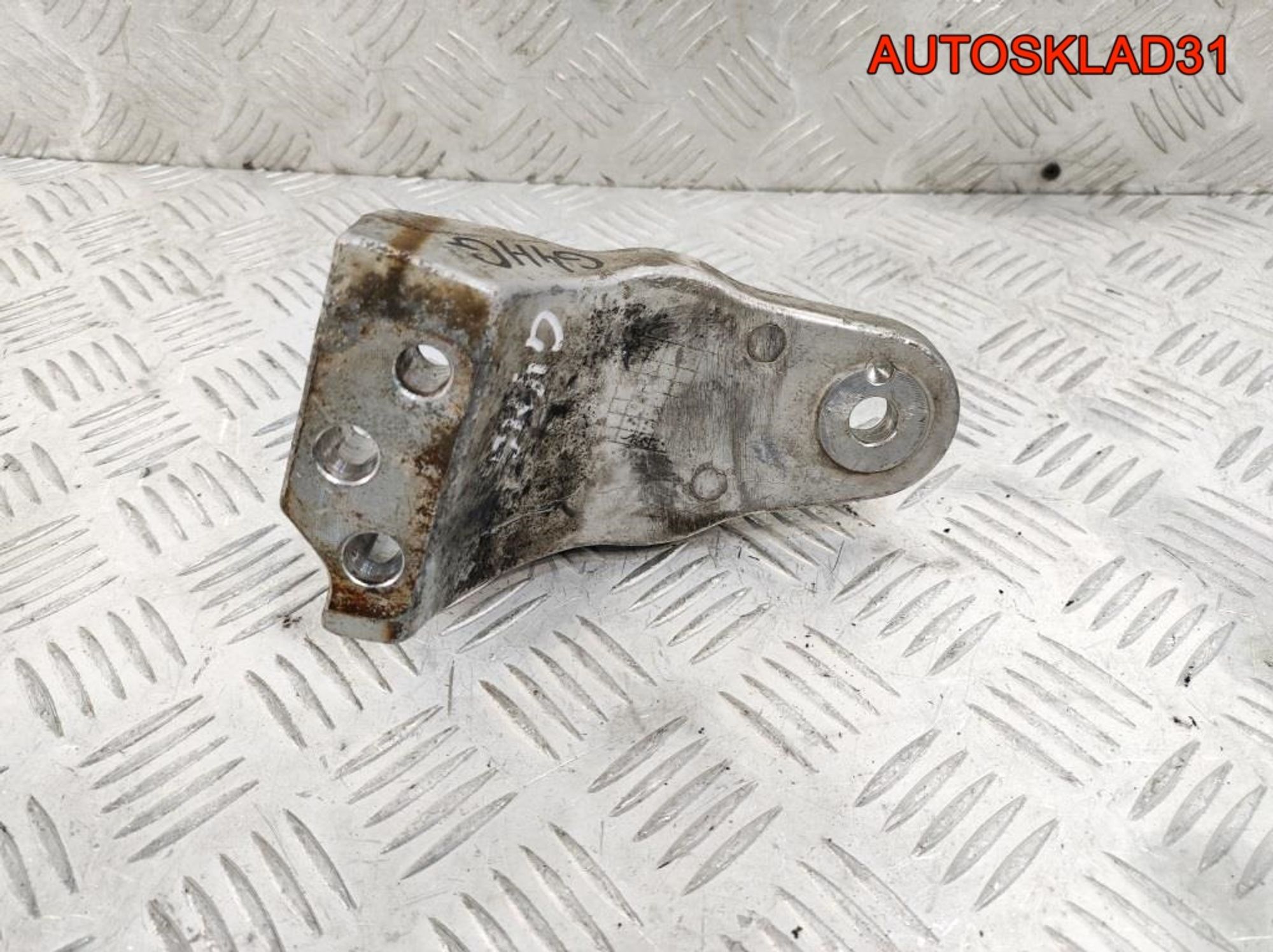 Кронштейн двигателя правый Hyundai Getz 1,1 G4HG, 1400 рублей, Дубовое