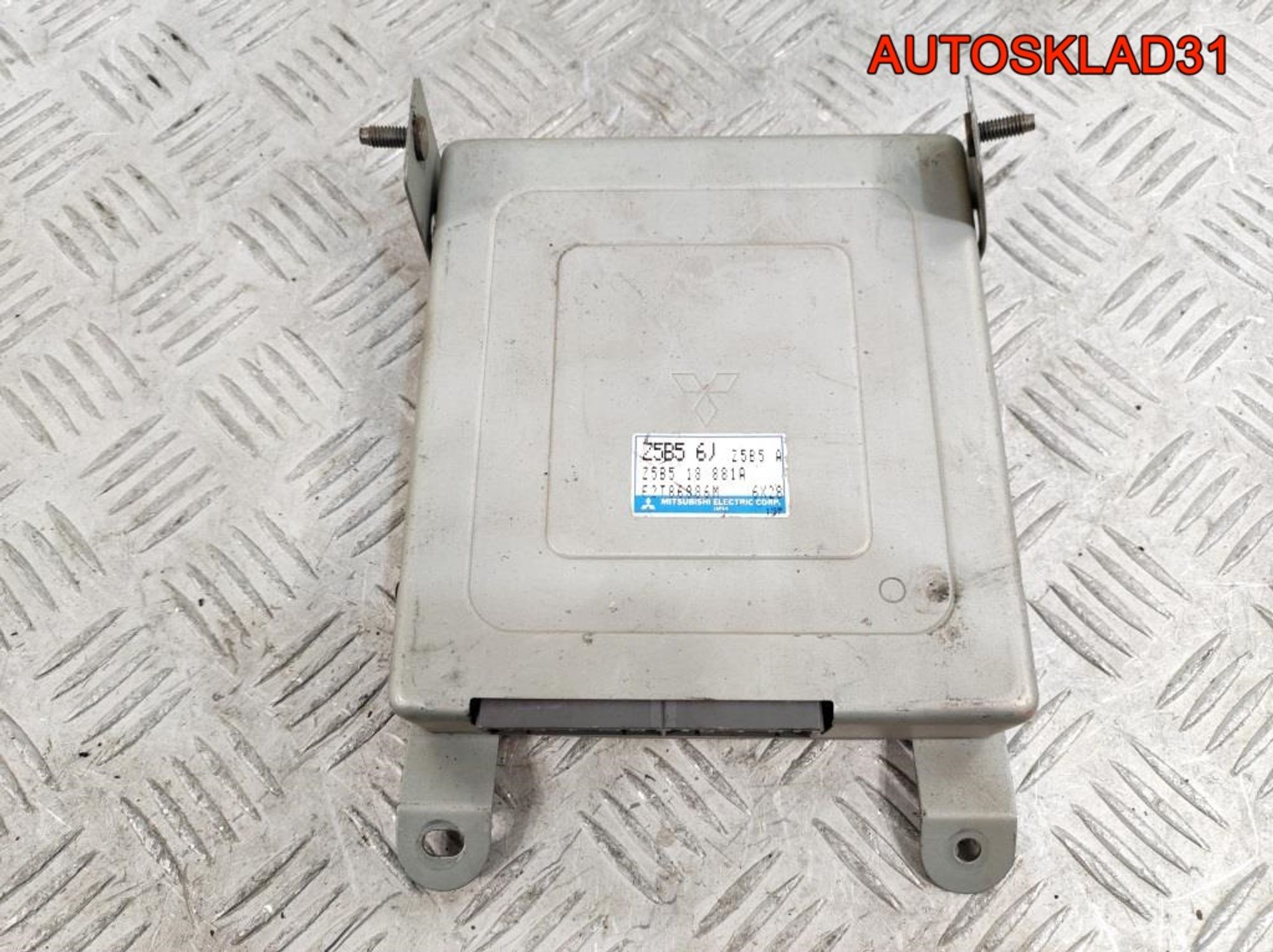 Блок ЭБУ Mazda 323 BA 1.5 Бензин Z5B518881A, 4500 рублей, Дубовое