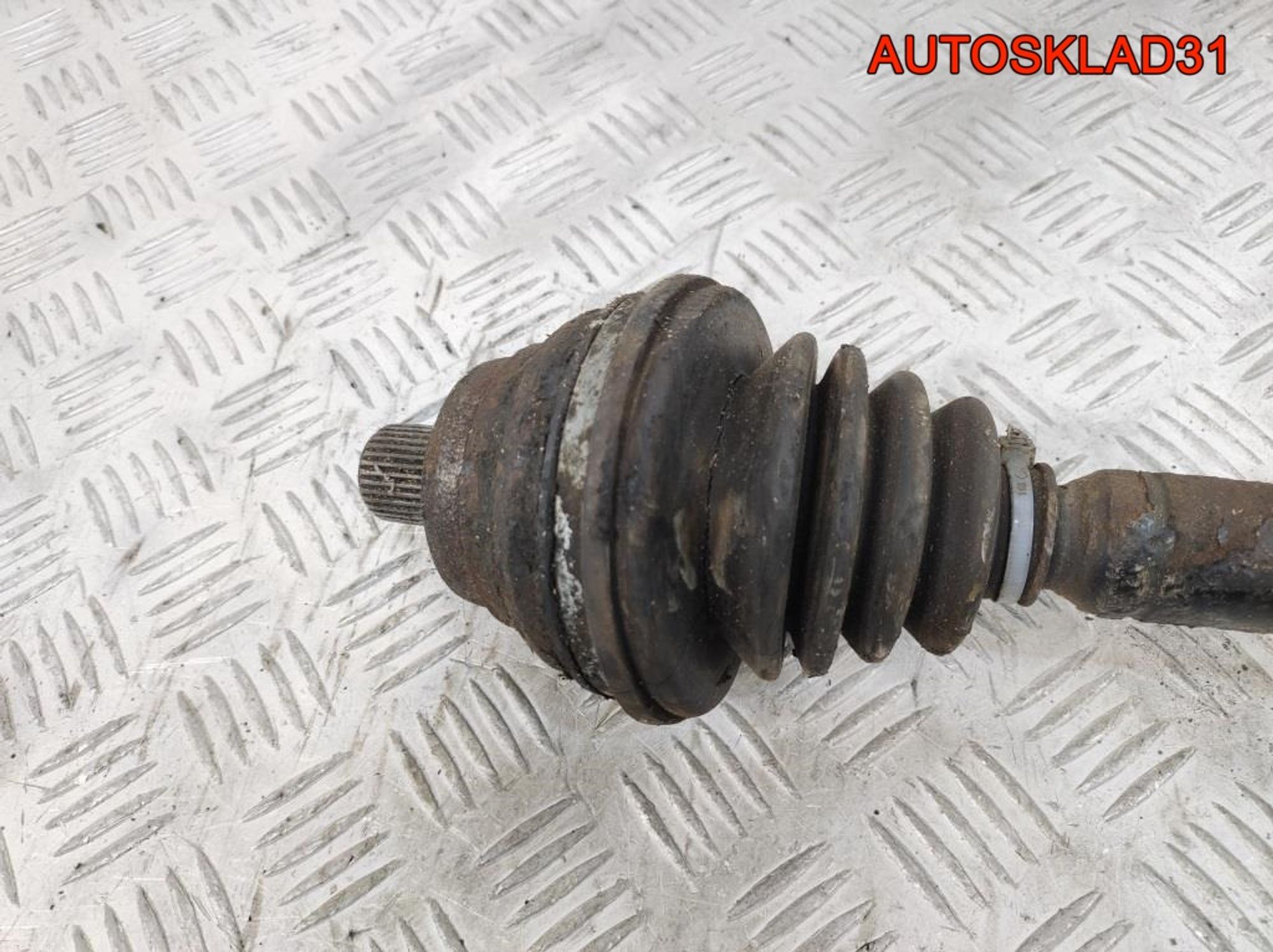 Привод передний правый Audi 80 B3 2,0 Бензин, 2300 рублей, Дубовое