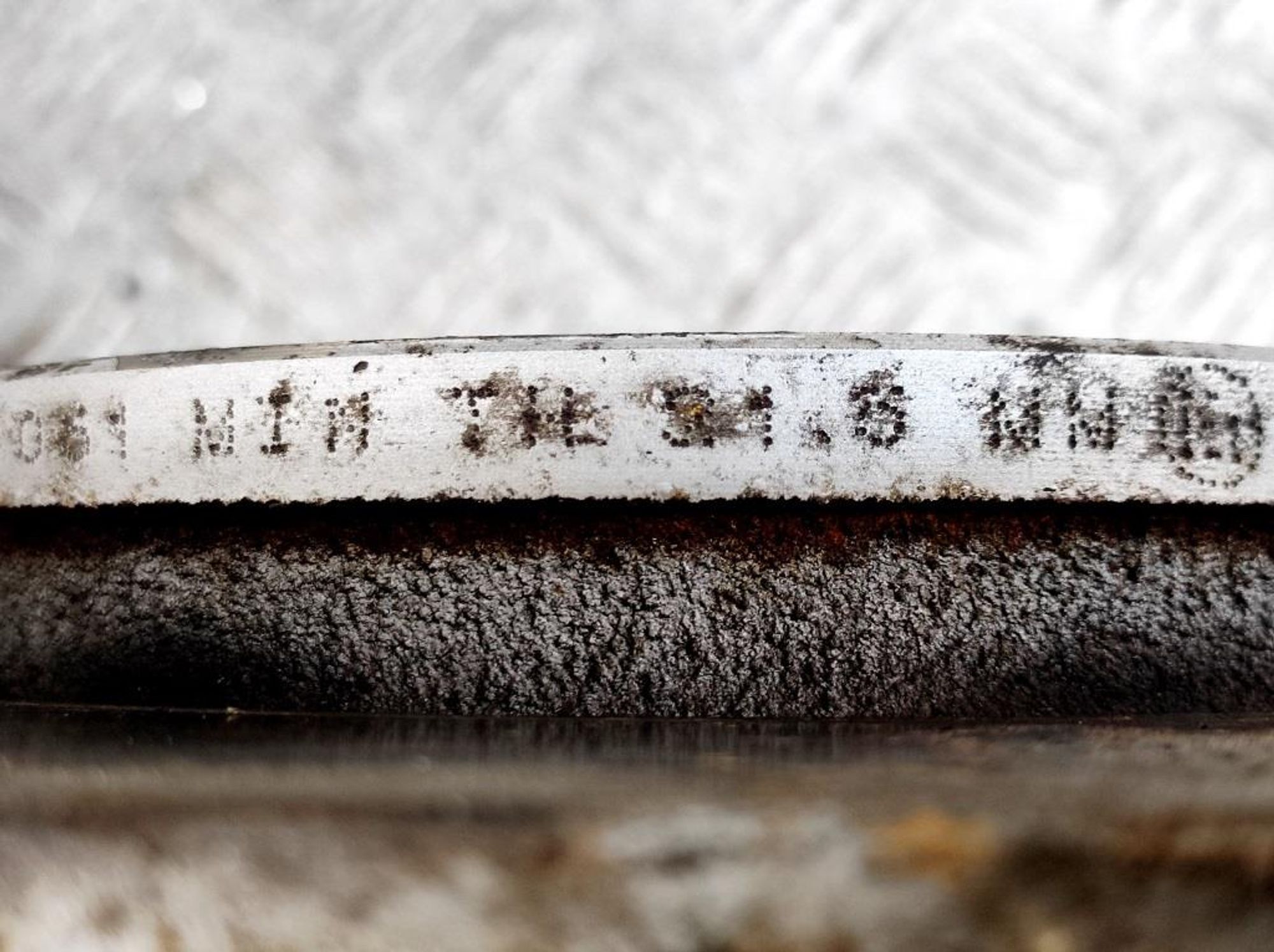 Диск тормозной передний Mitsubishi Colt 4 Z30, 2700 рублей, Дубовое