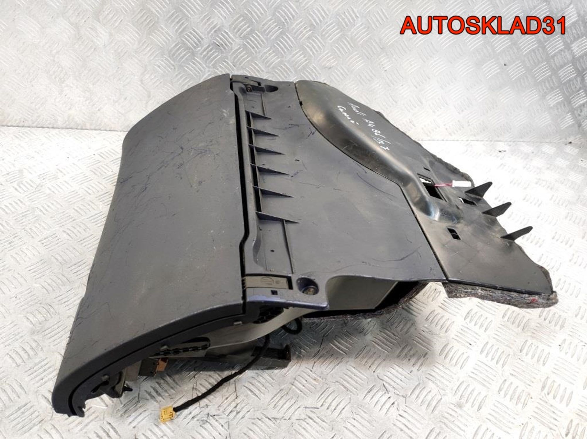 Бардачок Audi A4 B6 8E1857035, 10000 рублей, Дубовое