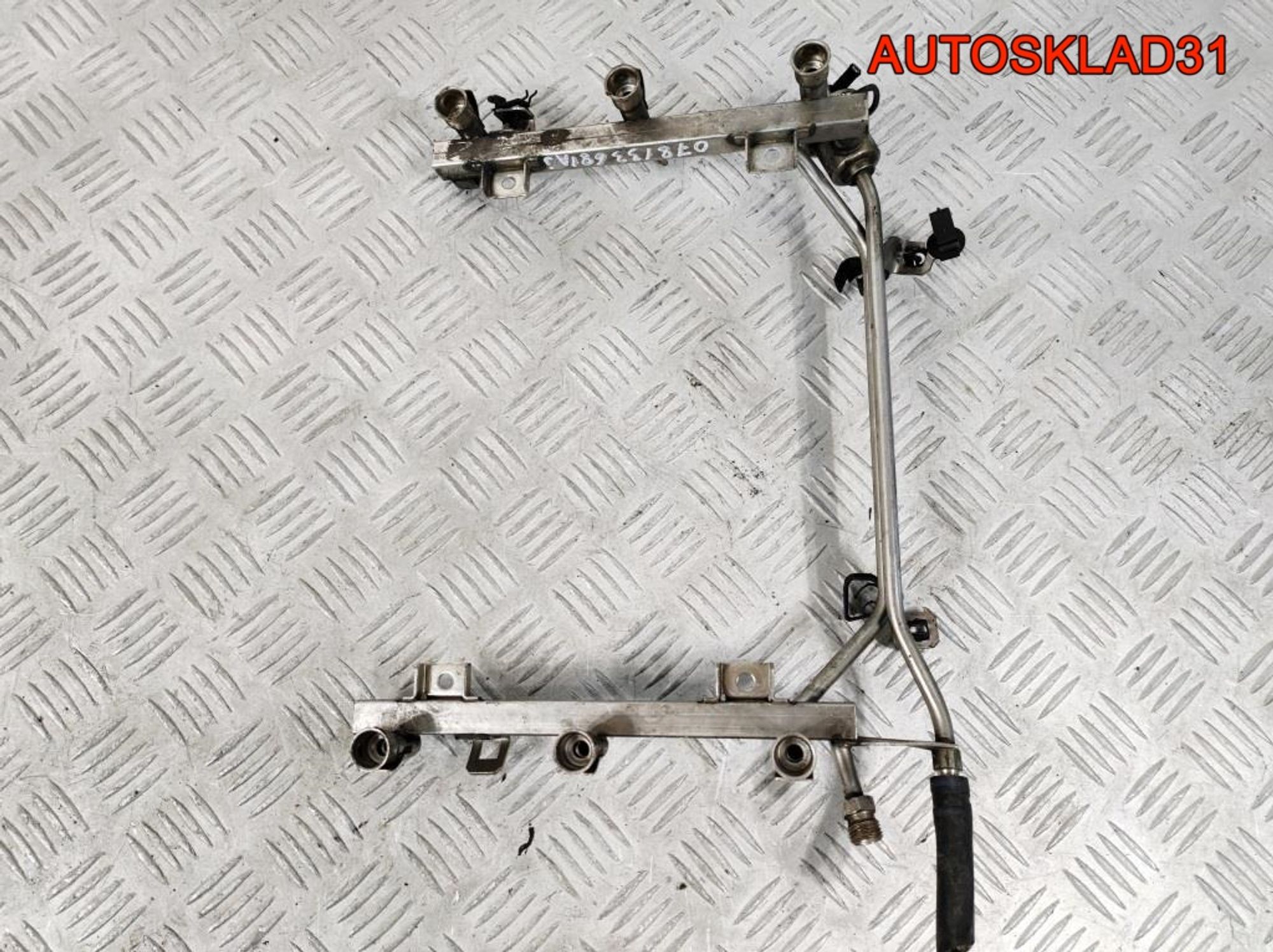 Рейка топливная Audi A6 C5 2,4 ALF 078133681AJ, 900 рублей, Дубовое