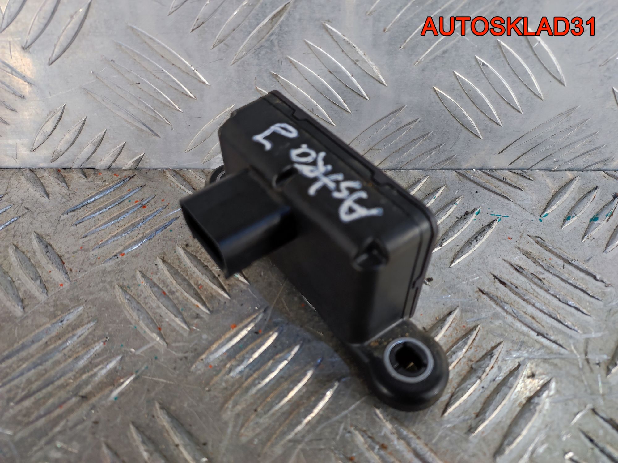 Датчик ускорения Opel Astra J 1,6 A16XER 13581120, 900 рублей, Дубовое