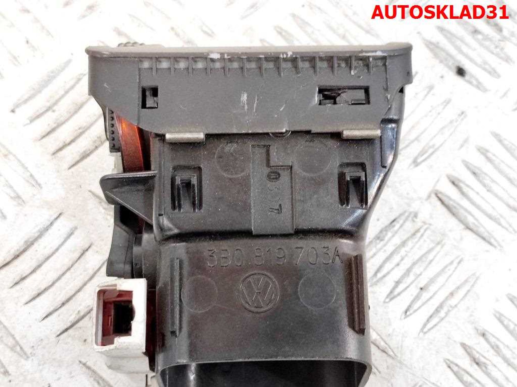 Дефлектор воздушный левый VW Passat B5 3B0819703A, 1000 рублей, Дубовое
