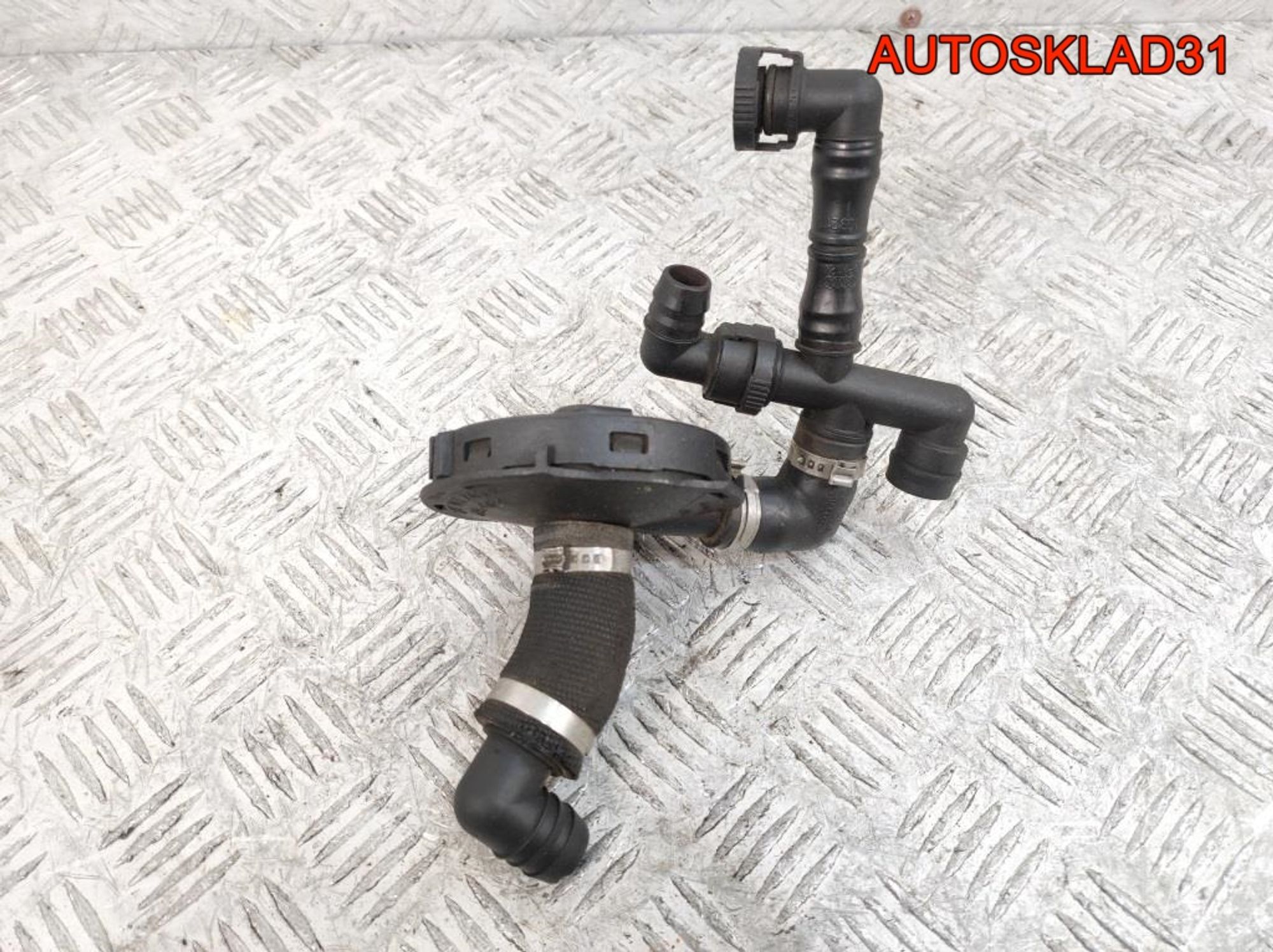 Клапан вентиляции картерных газов Audi A4 B6 2,4 BDV 077103245B, 2500 рублей, Дубовое