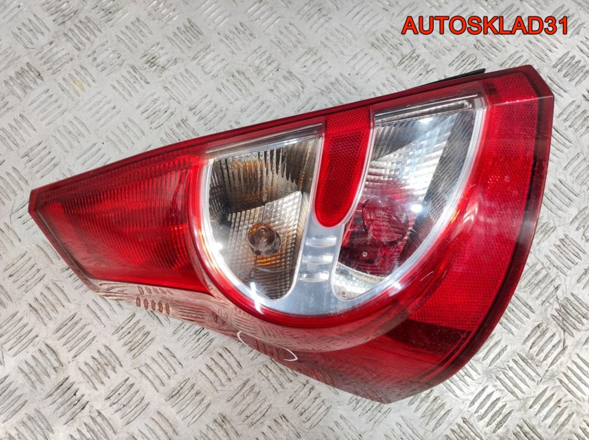 Фонарь задний левый Renault Sandero 1 8200734825, 3500 рублей, Дубовое