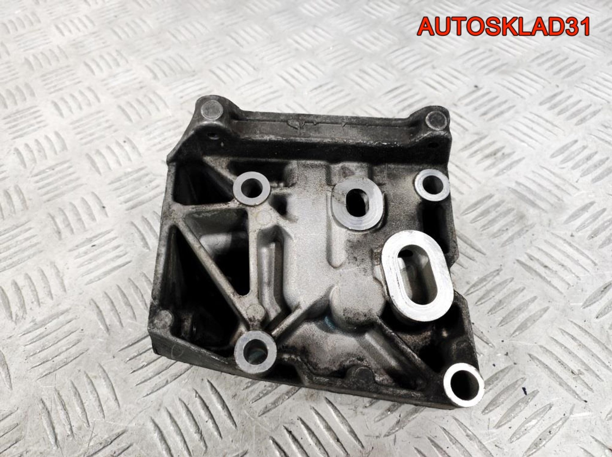 Корпус масляного фильтра Ford Galaxy 4M5Q6B624B, 900 рублей, Дубовое