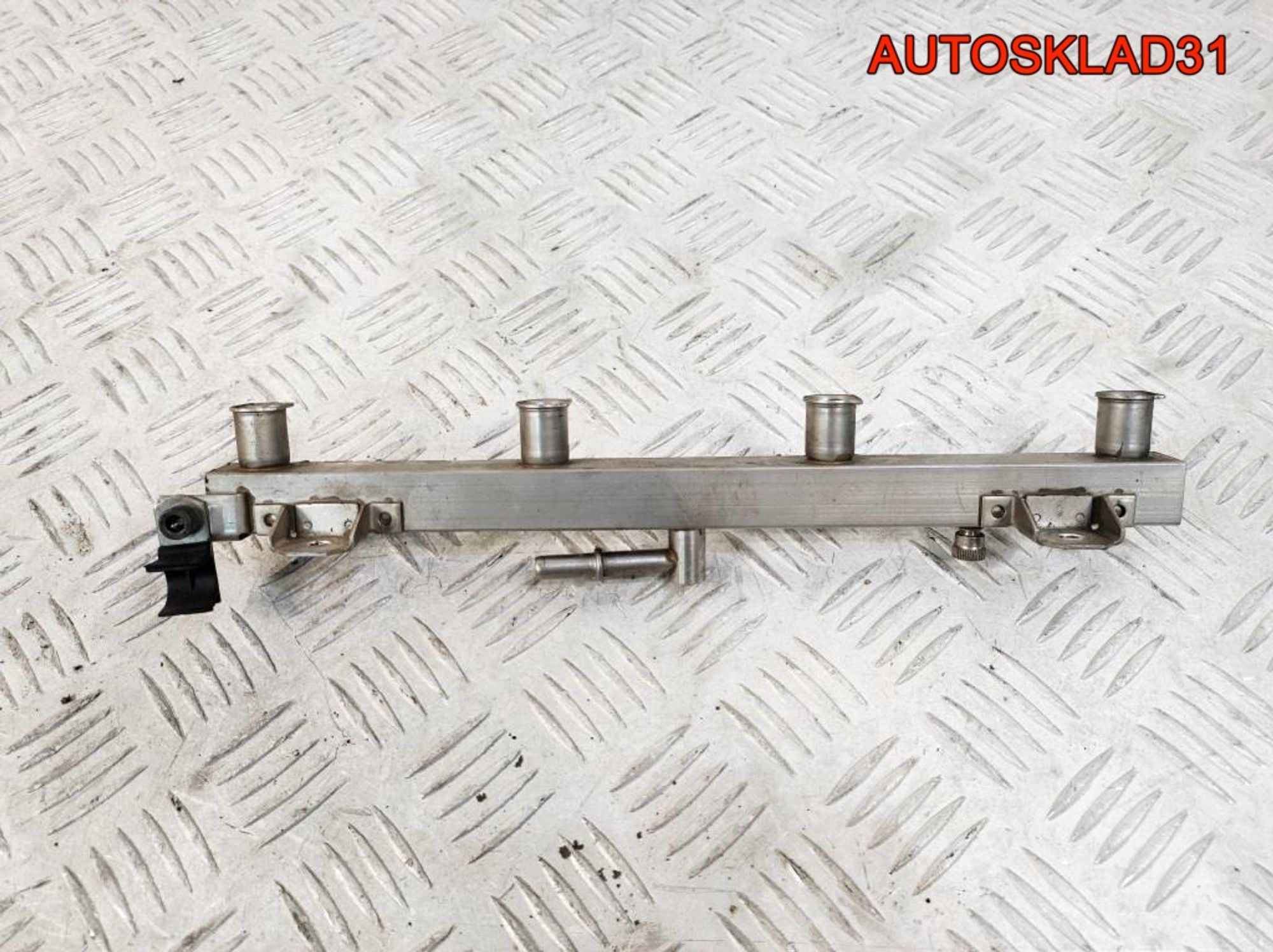 Рейка топливная BMW E46 1,8 N42B18 13537506159, 900 рублей, Дубовое