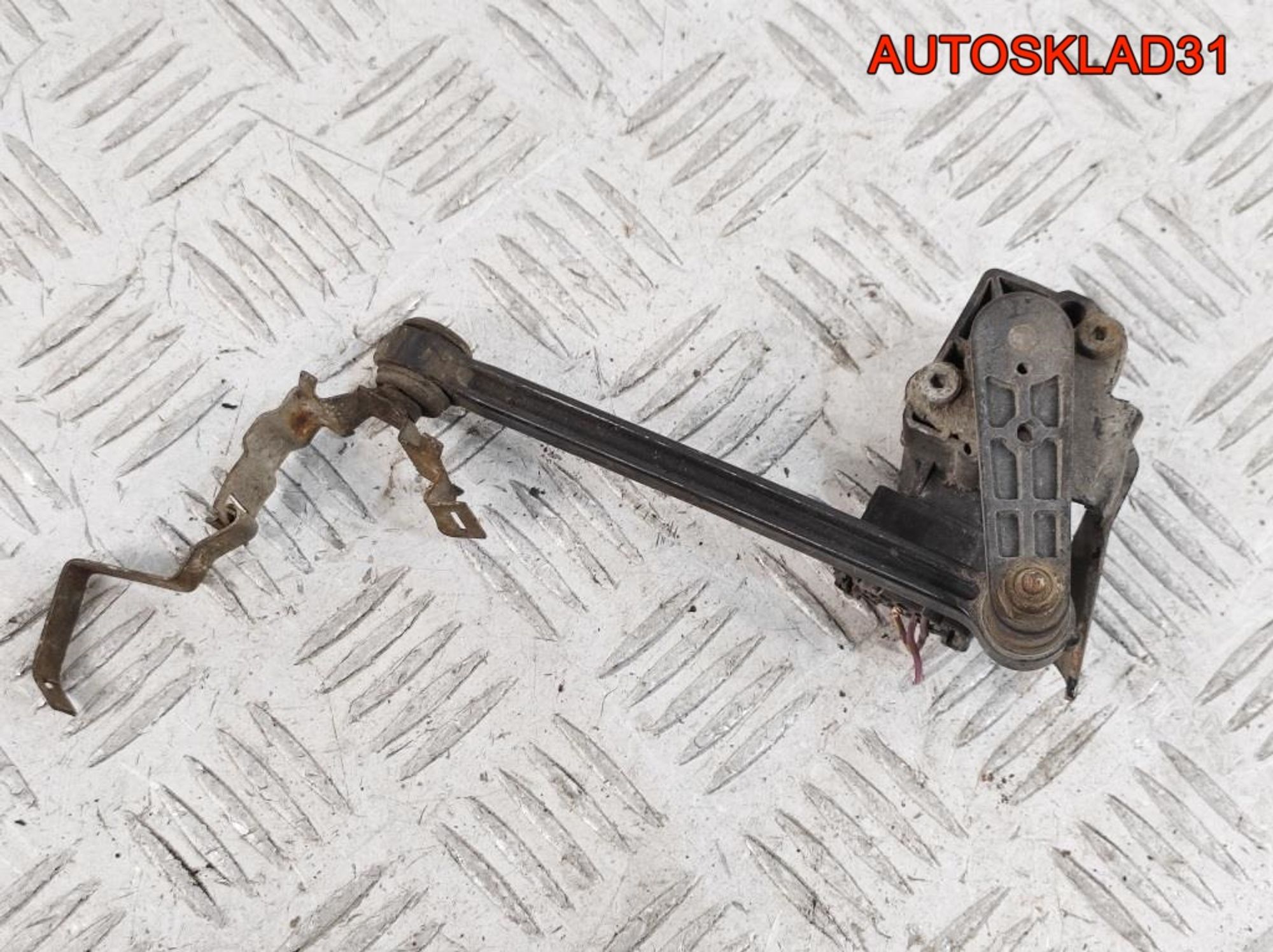 Датчик дорожного просвета Audi A6 C5 4B0907503, 1500 рублей, Дубовое