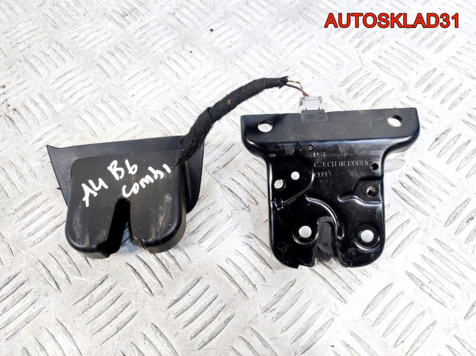 Замок багажника Audi A4 B6 4B9827505N Универсал, 1300 рублей, Дубовое