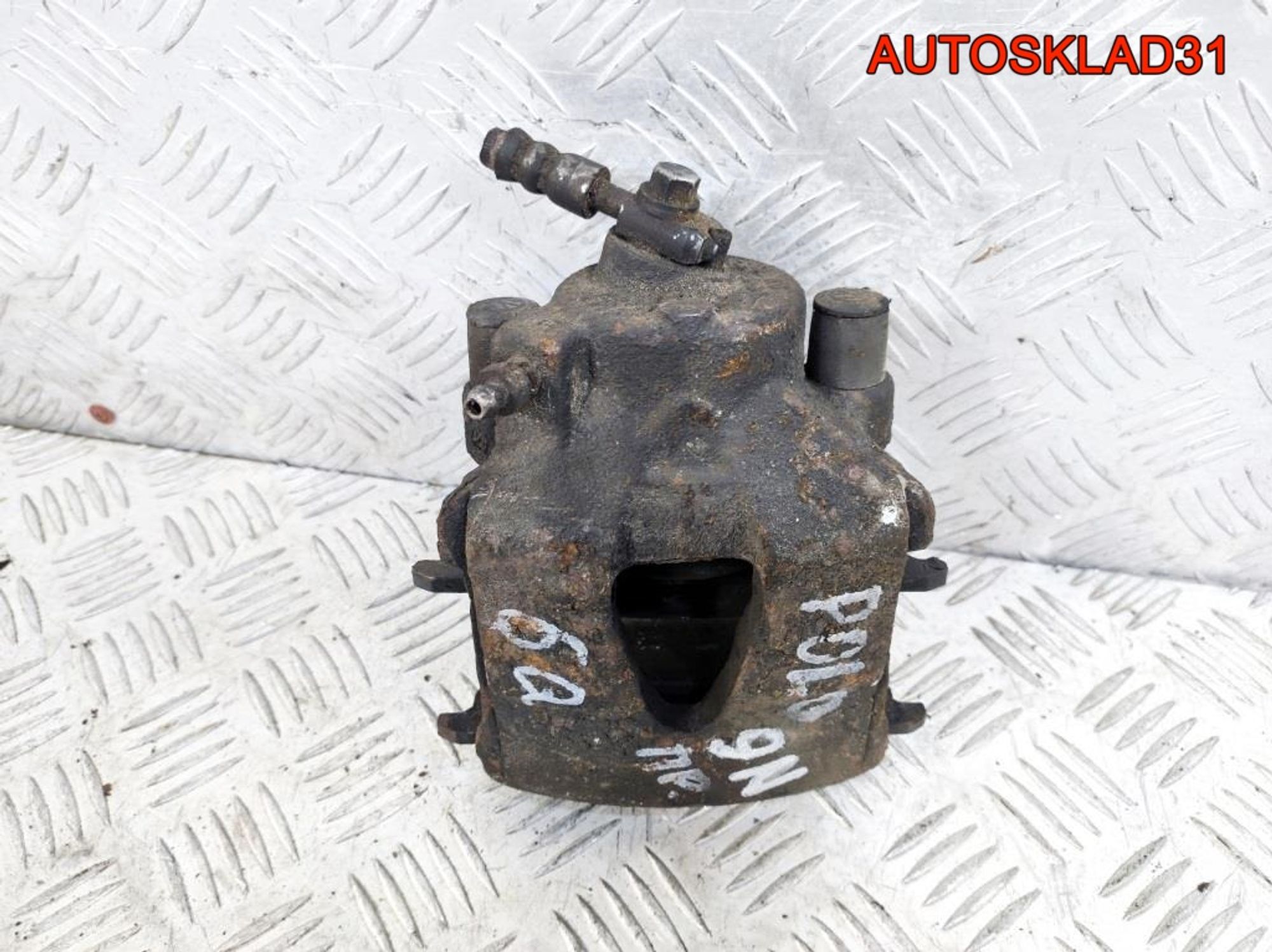Суппорт тормозной передний правый VW Polo 9N, 1300 рублей, Дубовое