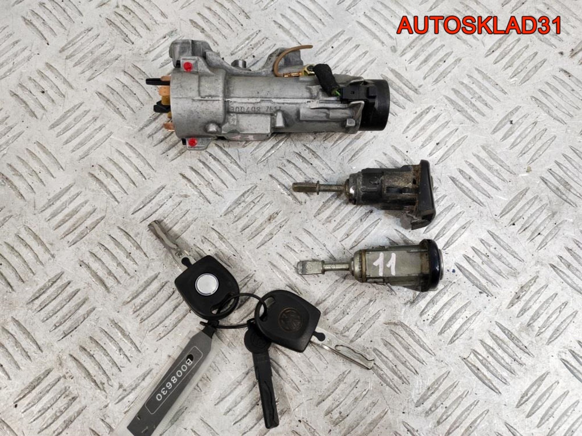 Комплект замок зажигания и личинки с ключом VW Passat B5 4B0905851C, 5000 рублей, Дубовое