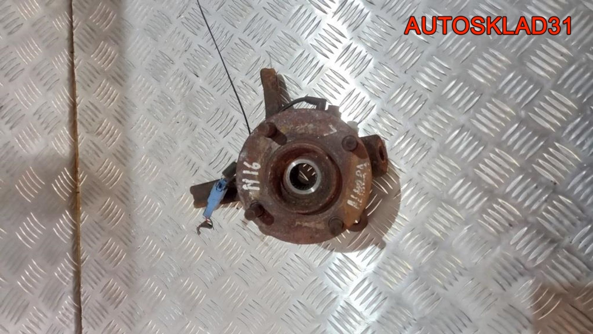 Кулак поворотный передний левый в сборе Nissan Almera N16 400154M400, 2500 рублей, Дубовое