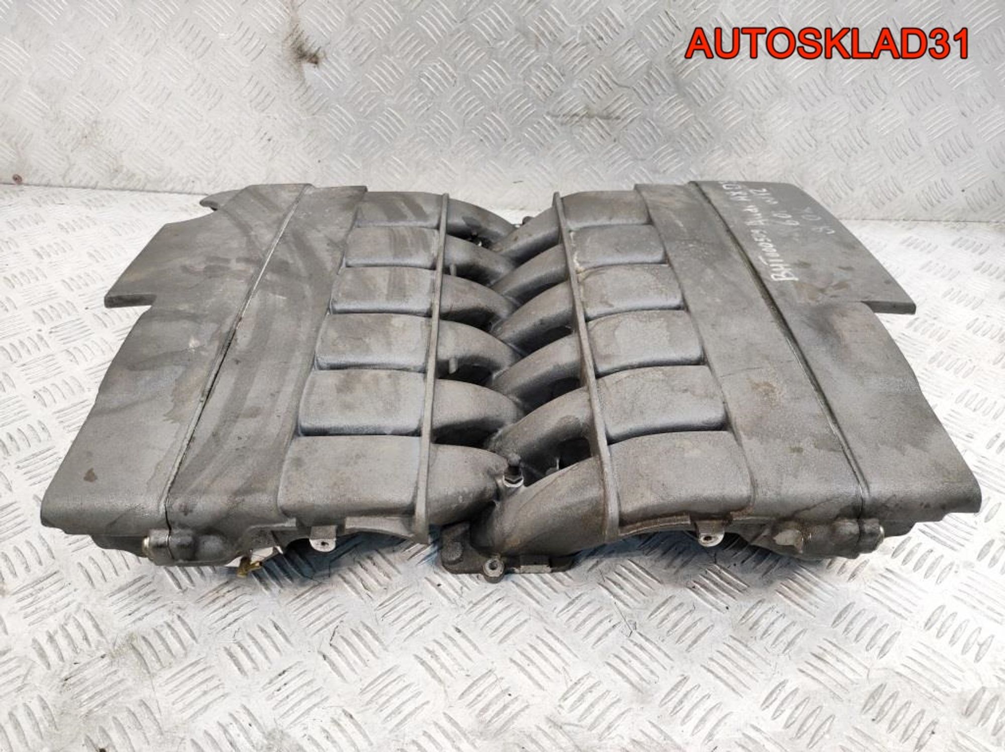 Коллектор впускной Audi A8 D3 6.0BHT Бензин 07C133221AE, 4500 рублей, Дубовое