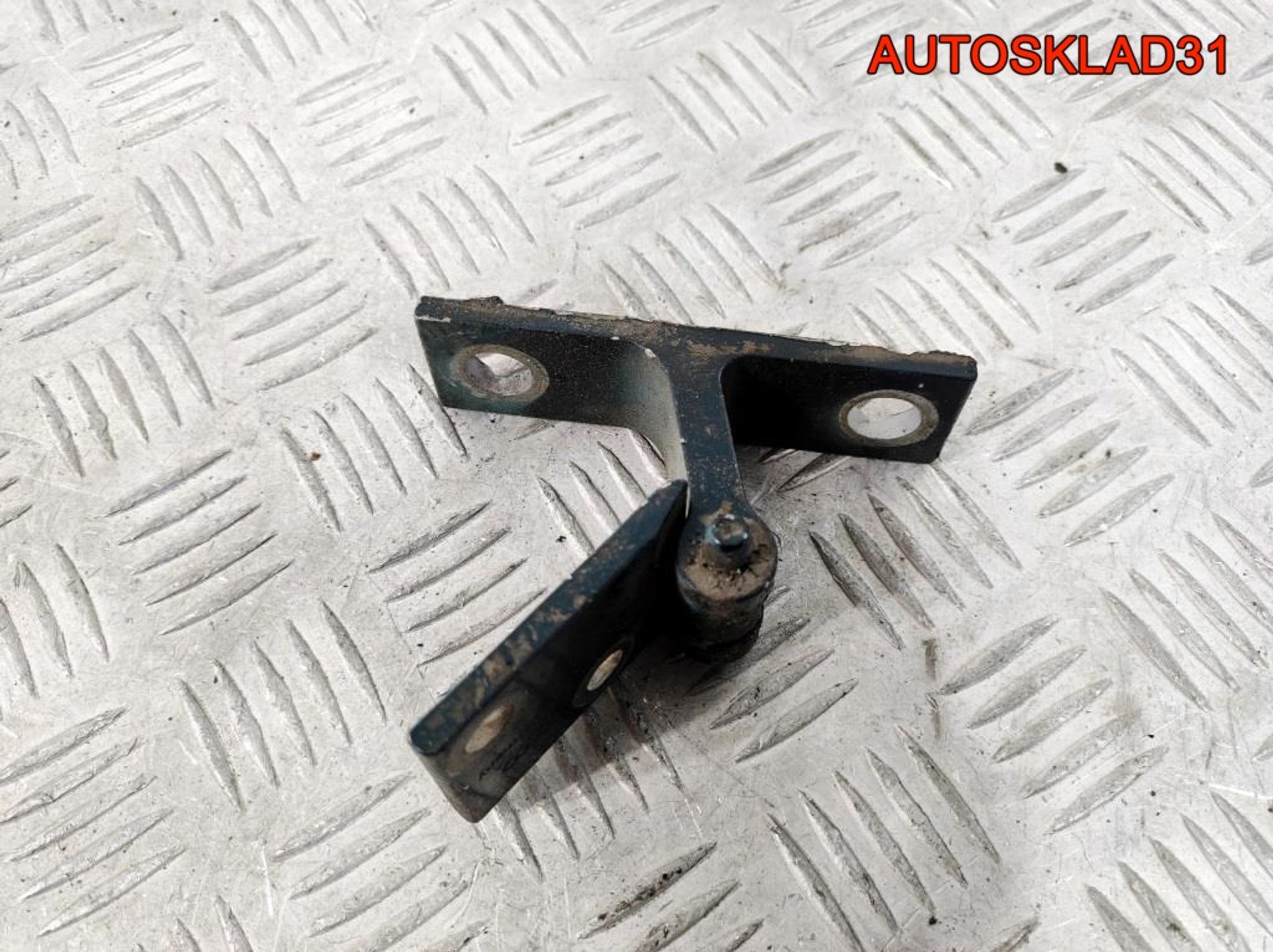 Петля двери передняя верхняя правая Audi A6 C4, 900 рублей, Дубовое