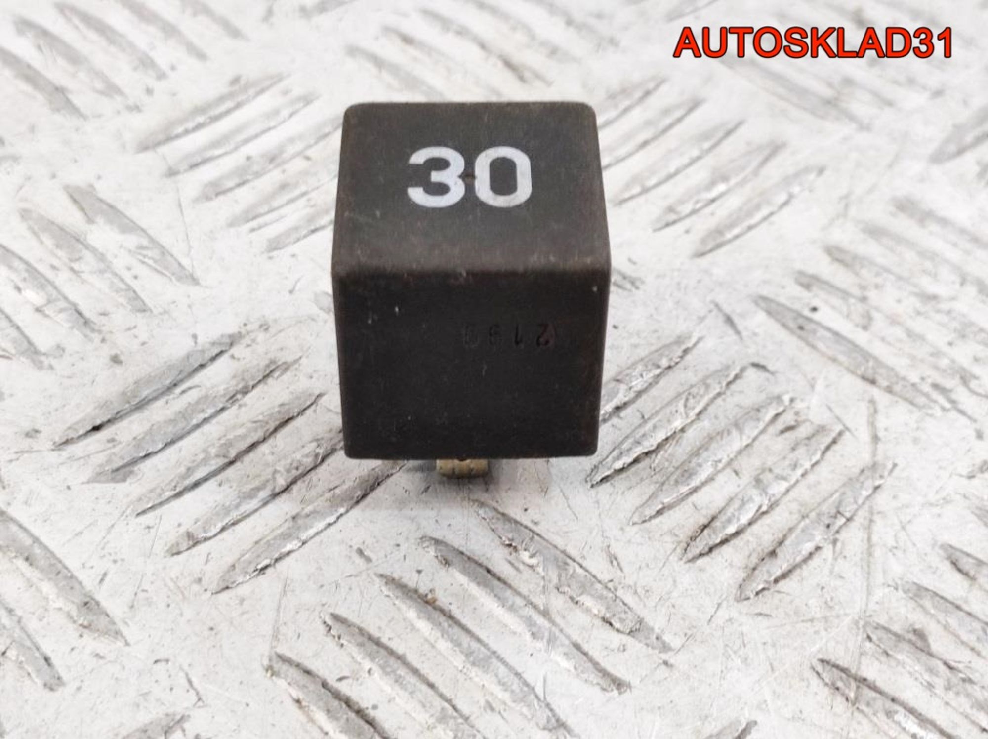 Реле топливного насоса №30 VW Passat B5 165906381, 600 рублей, Дубовое