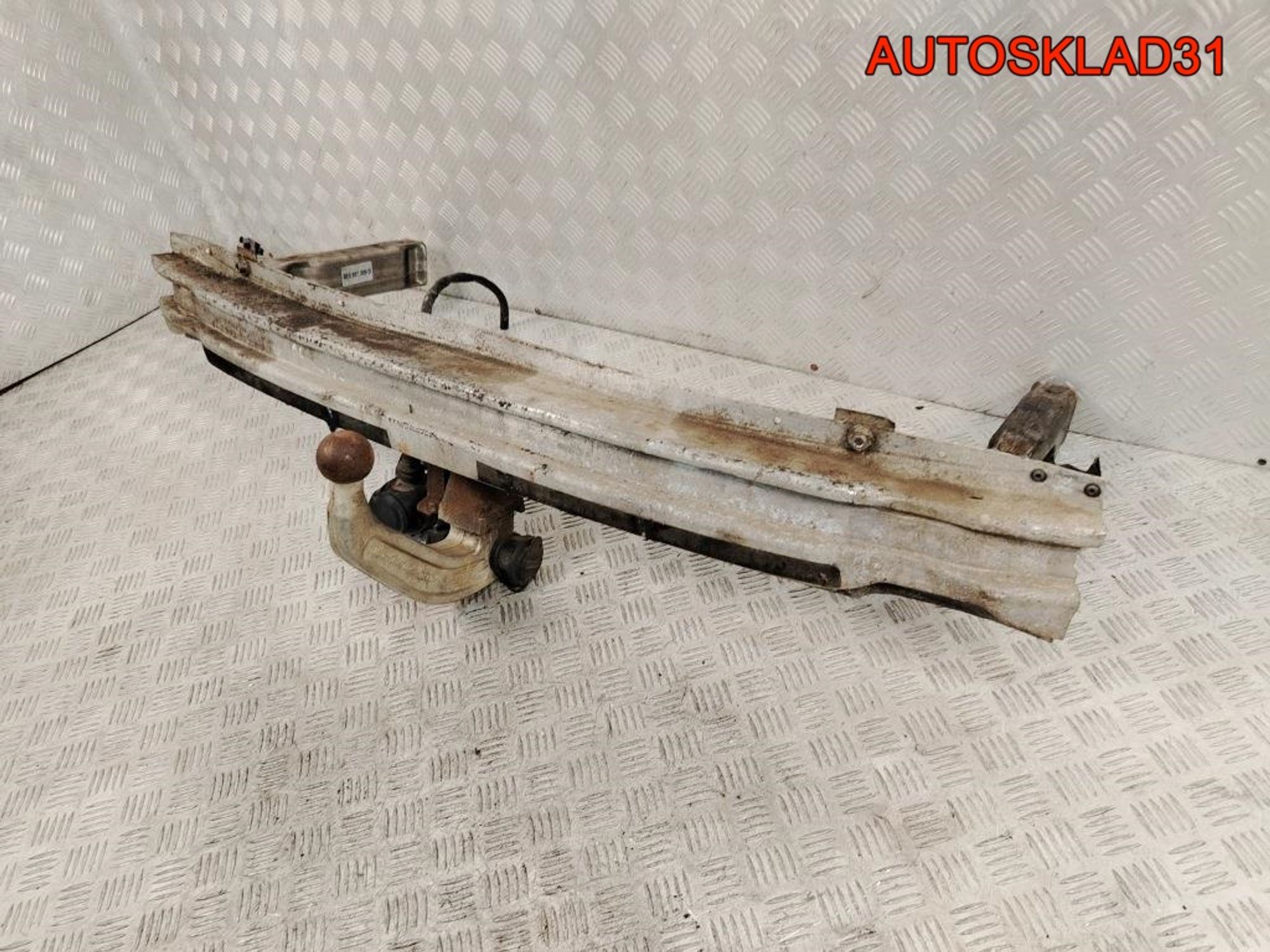 Фаркоп со съёмным крюкoм Audi A4 B6 Combi 8E0807309D, 20000 рублей, Дубовое