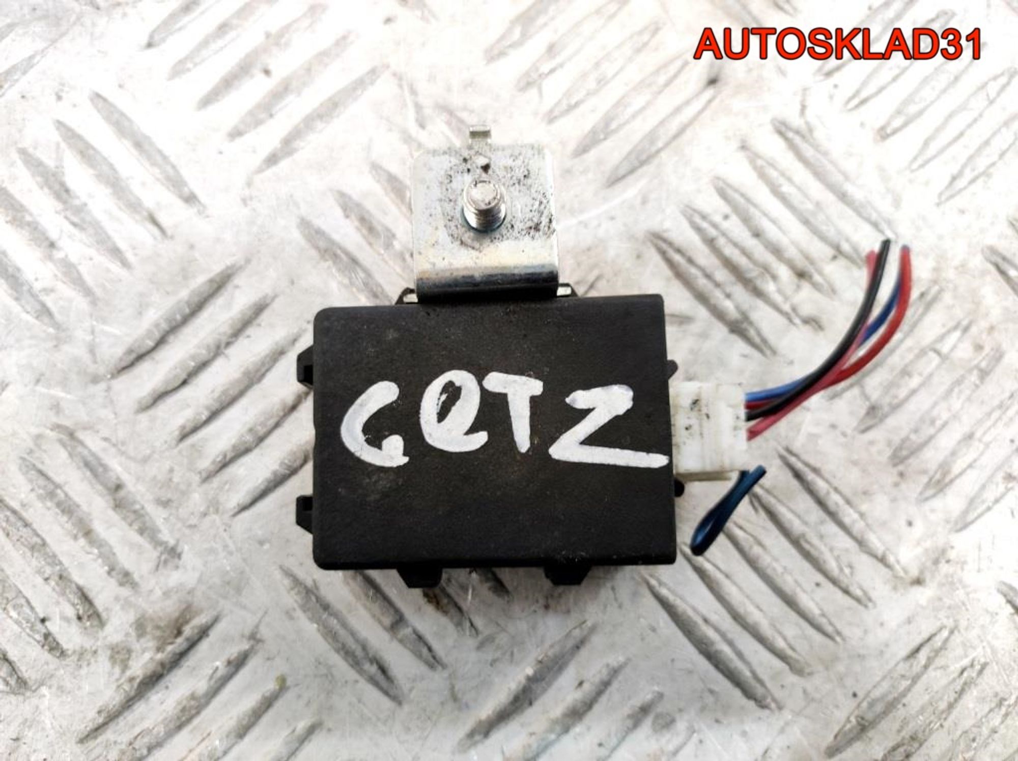 Блок иммобилайзера Hyundai Getz 954001C500, 500 рублей, Дубовое