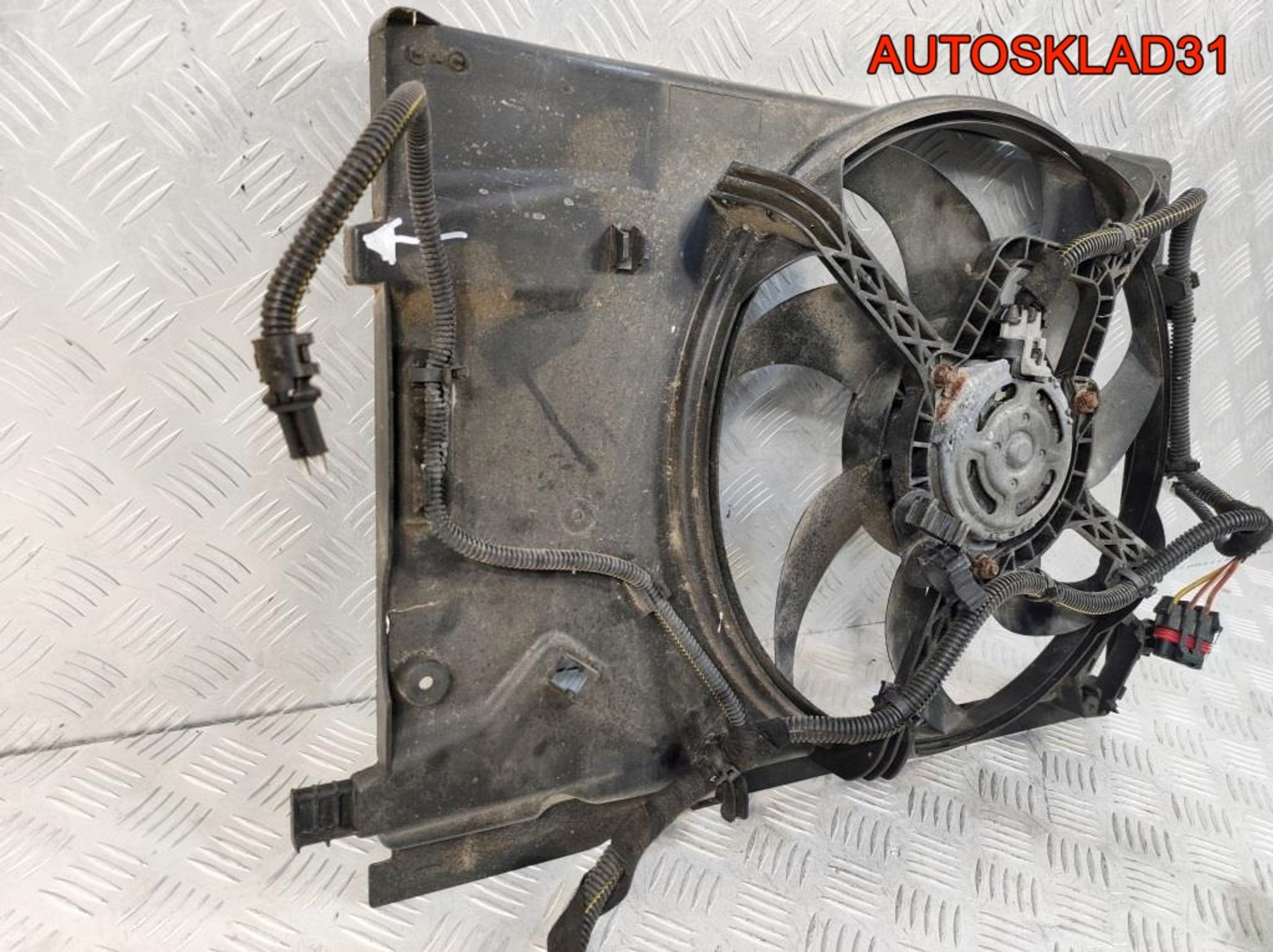 Вентилятор радиатора Opel Corsa D 55702497 Бензин, 3700 рублей, Дубовое