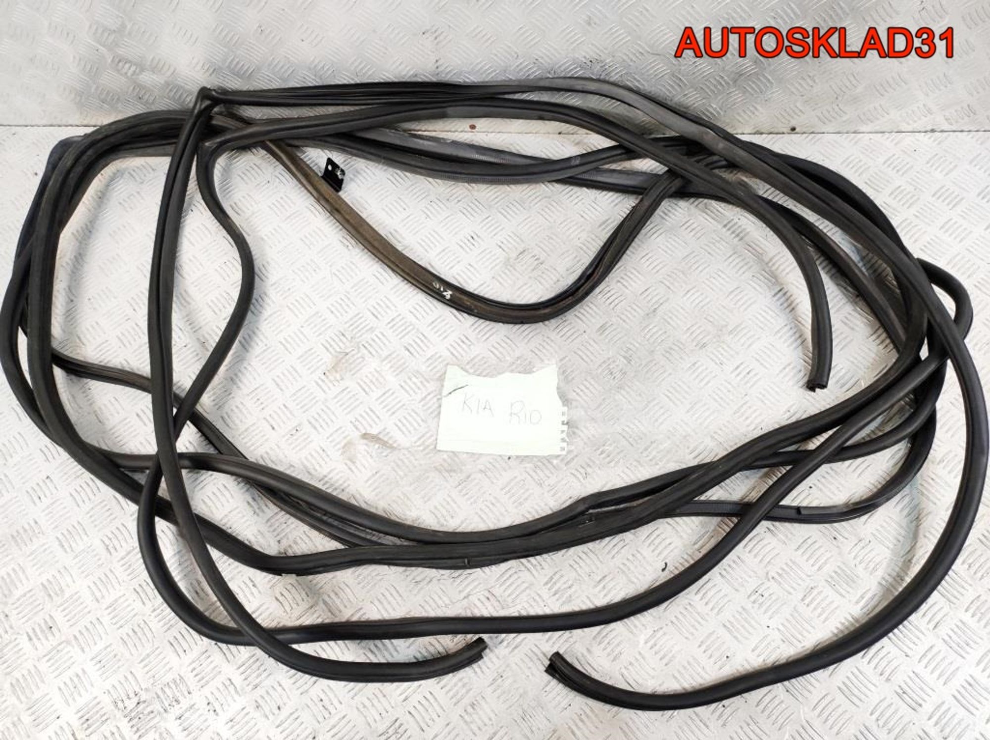 Уплотнитель двери Комплект Kia Rio 2 Хетчбэк, 4500 рублей, Дубовое