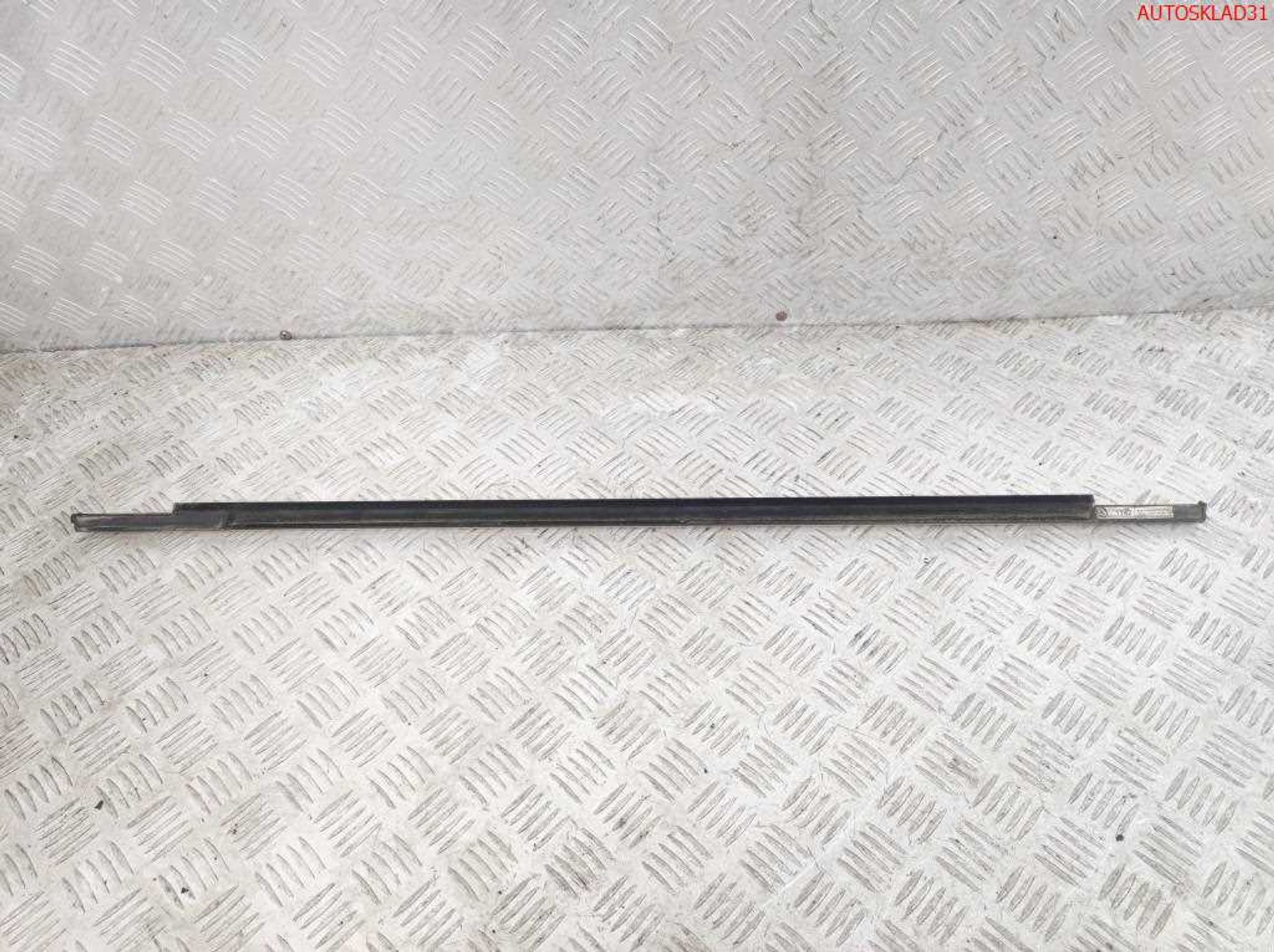 Накладка стекла заднего правого хром VW Passat B6 C9839476B, 1000 рублей, Дубовое