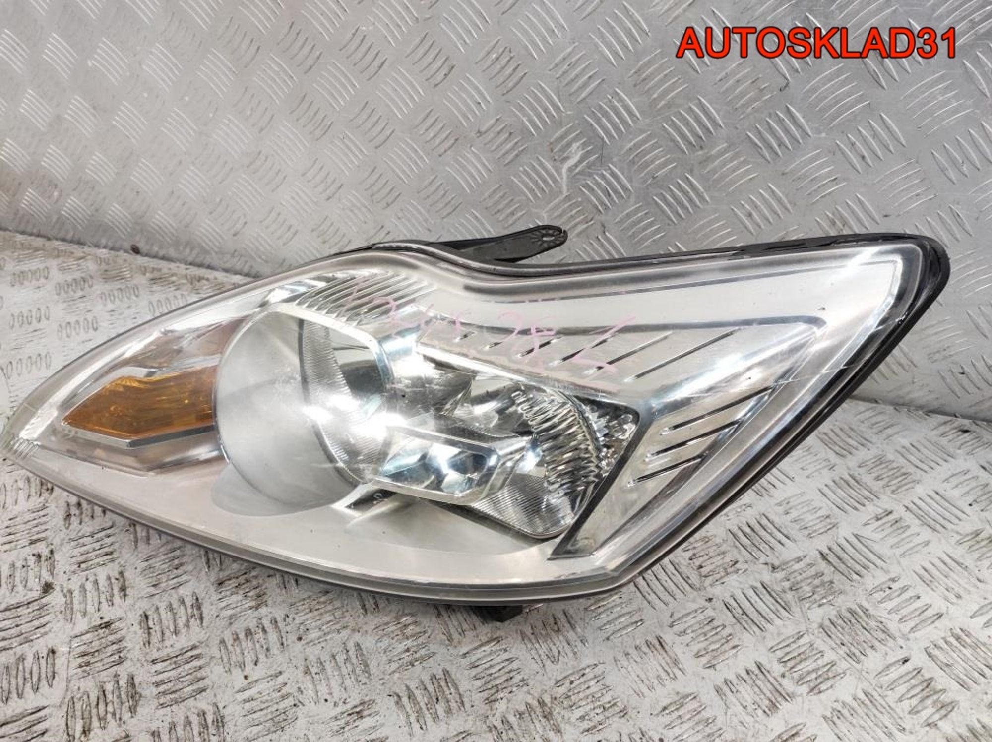 Фары комплект Ford Focus 2 Рестайлинг 20B483B52B, 14000 рублей, Дубовое