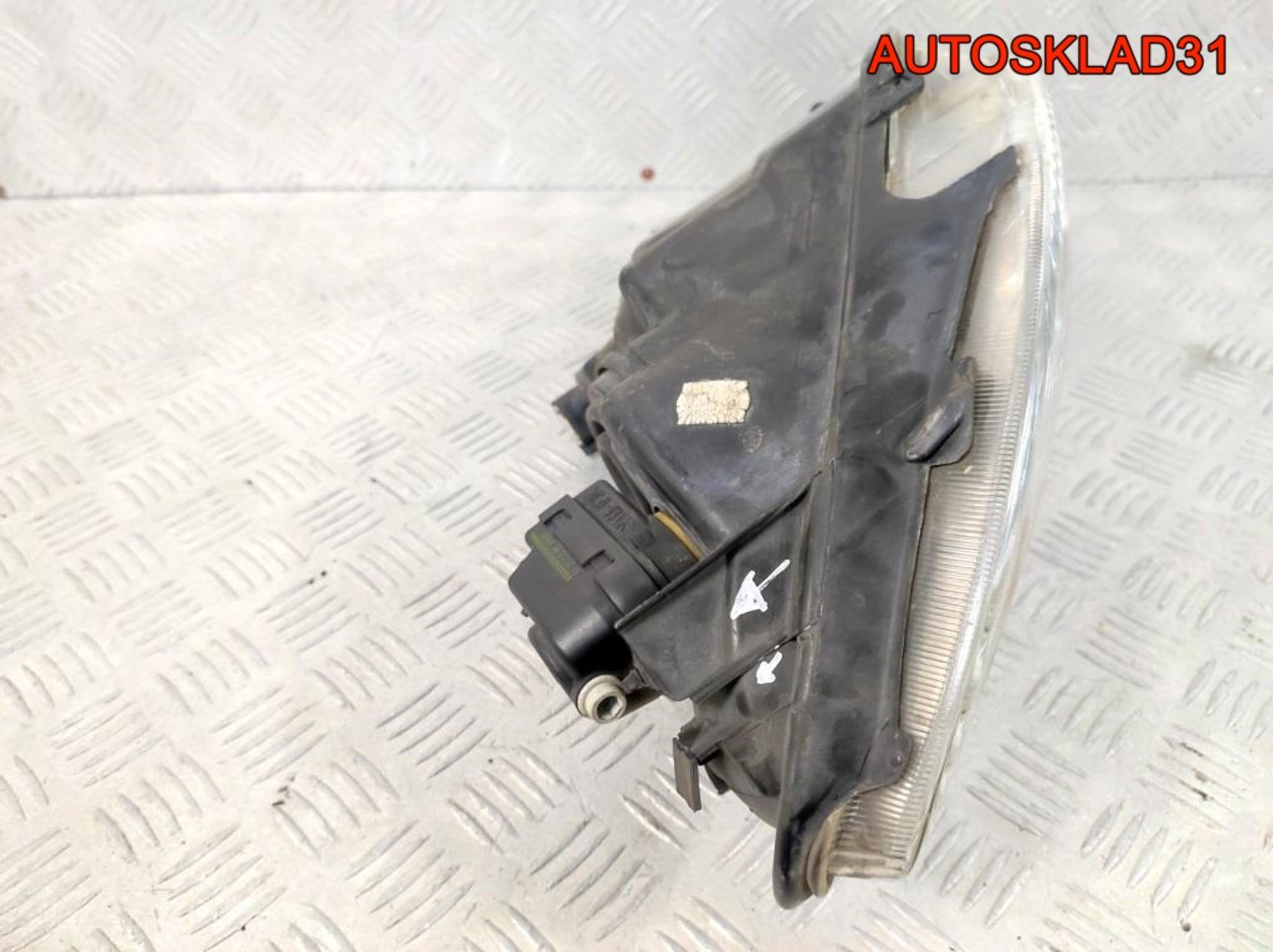 Фара левая Peugeot 206 89005132 Дорест, 4500 рублей, Дубовое