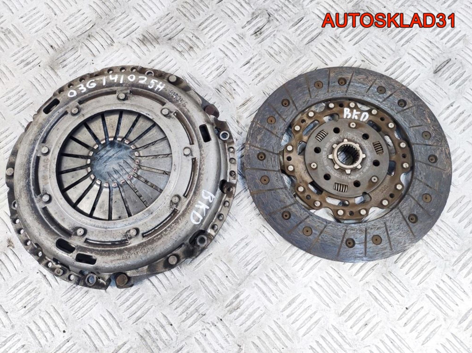 Комплект сцепления VW Passat B6 2.0 BKD 03G141025H, 2500 рублей, Дубовое