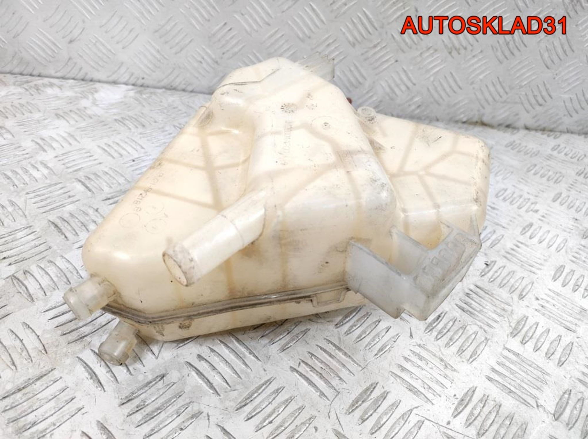 Бачок расширительный Ford Fiesta 6 8V218K218B, 1000 рублей, Дубовое