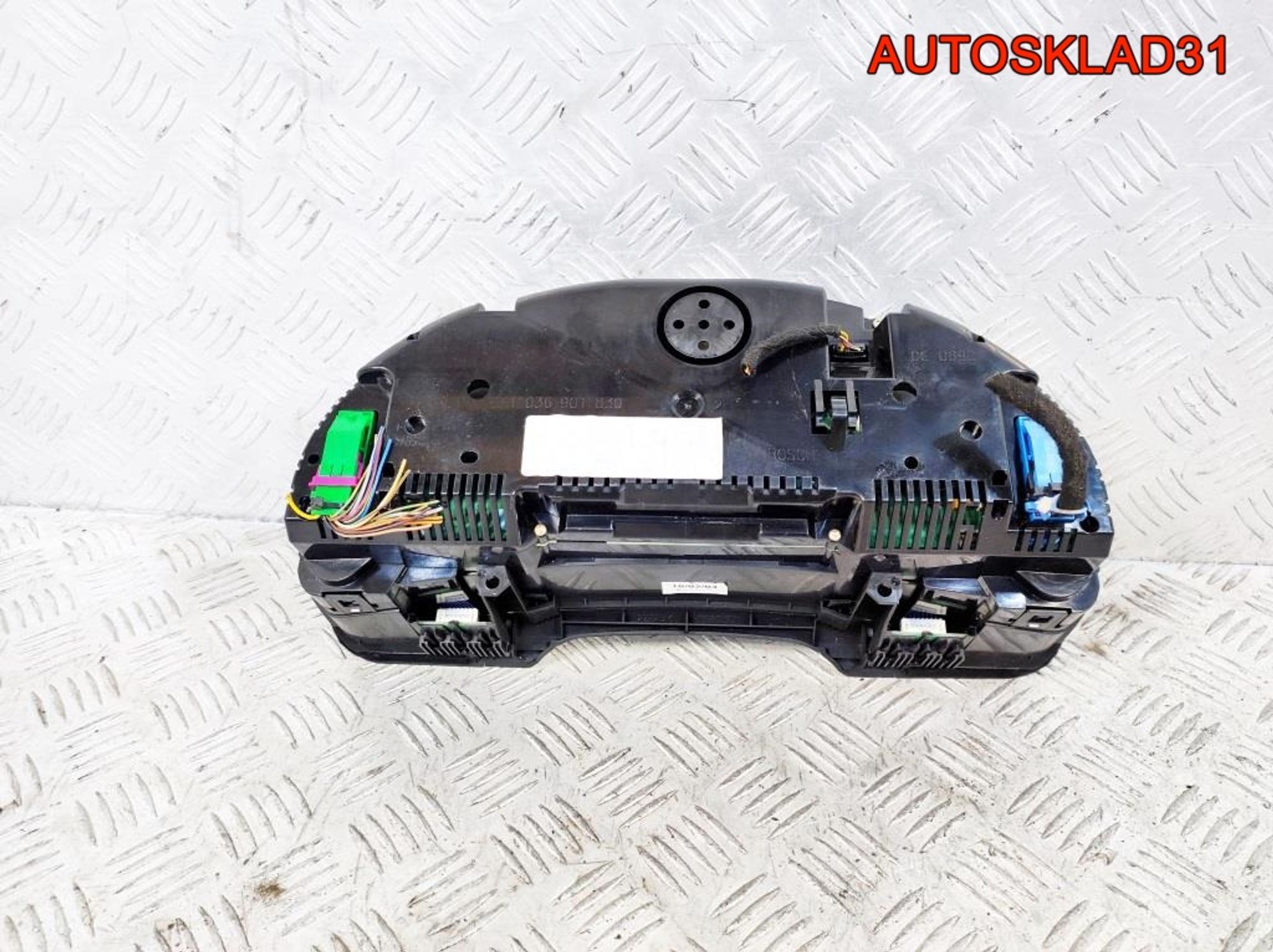 Панель приборов Audi A4 B6 8E0920900HX Бензин, 4100 рублей, Дубовое