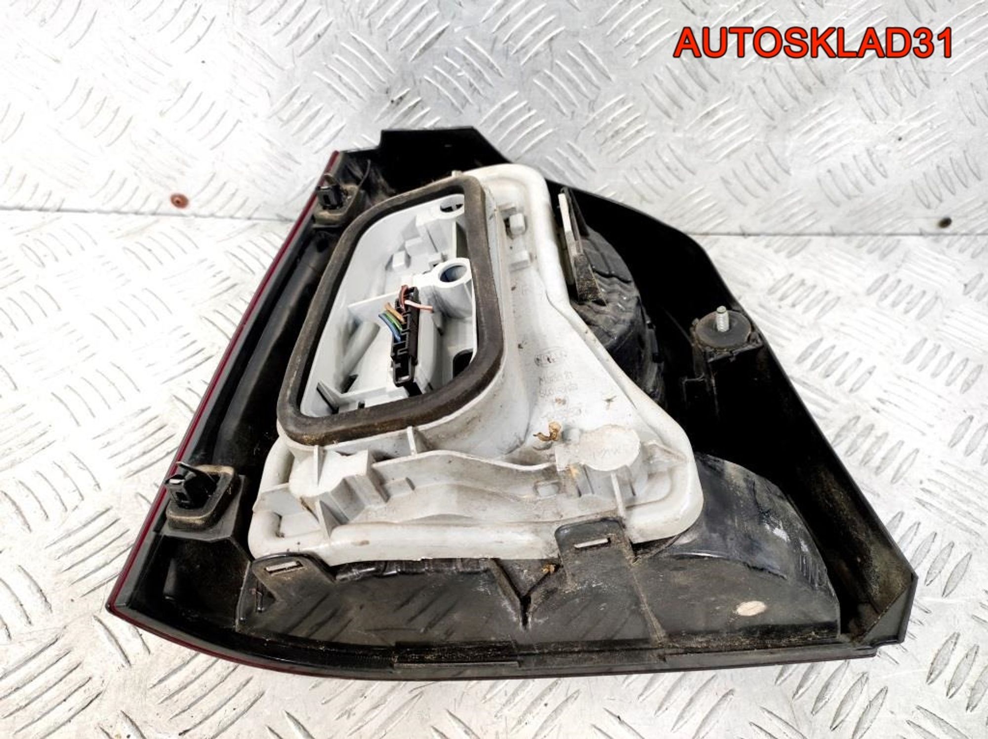 Фонарь задний правый VW Polo 4 6Q6945096AA Рест, 3200 рублей, Дубовое