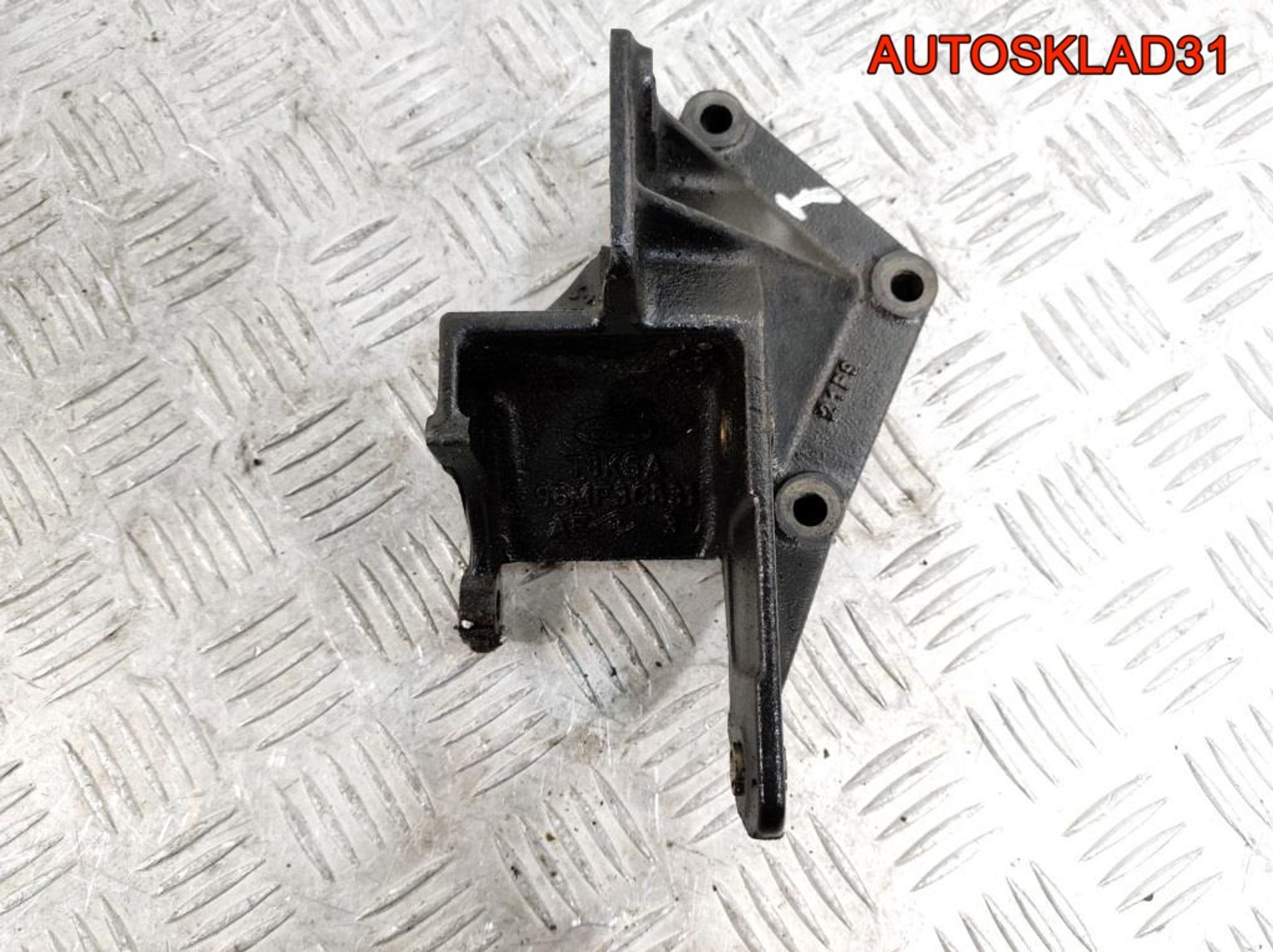 Кронштейн гидроусилителя Ford Fiesta Mk4 96MF3C631AE, 500 рублей, Дубовое