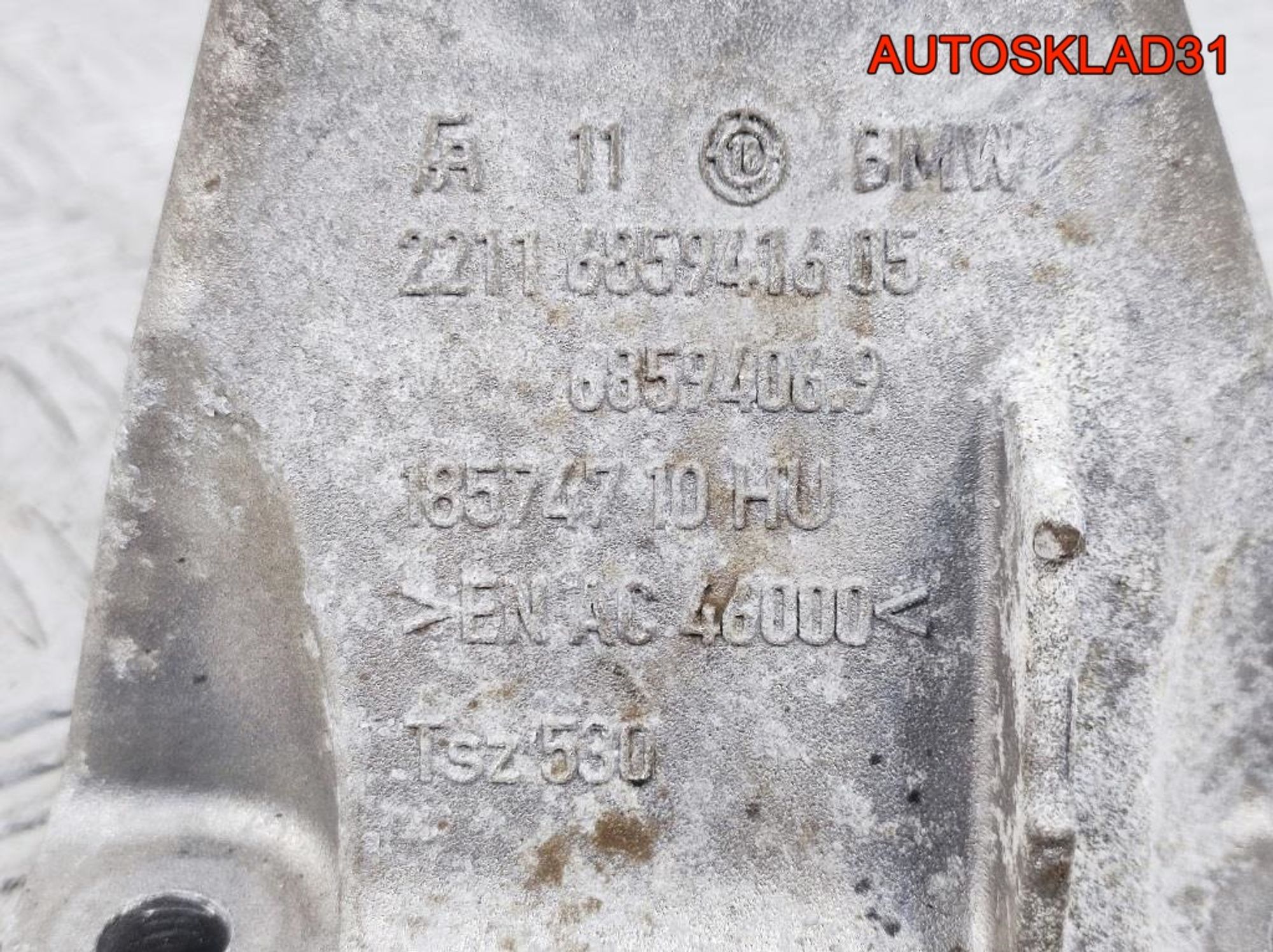 Кронштейн двигателя правый F30 B47D20A 22116859416, 1700 рублей, Дубовое