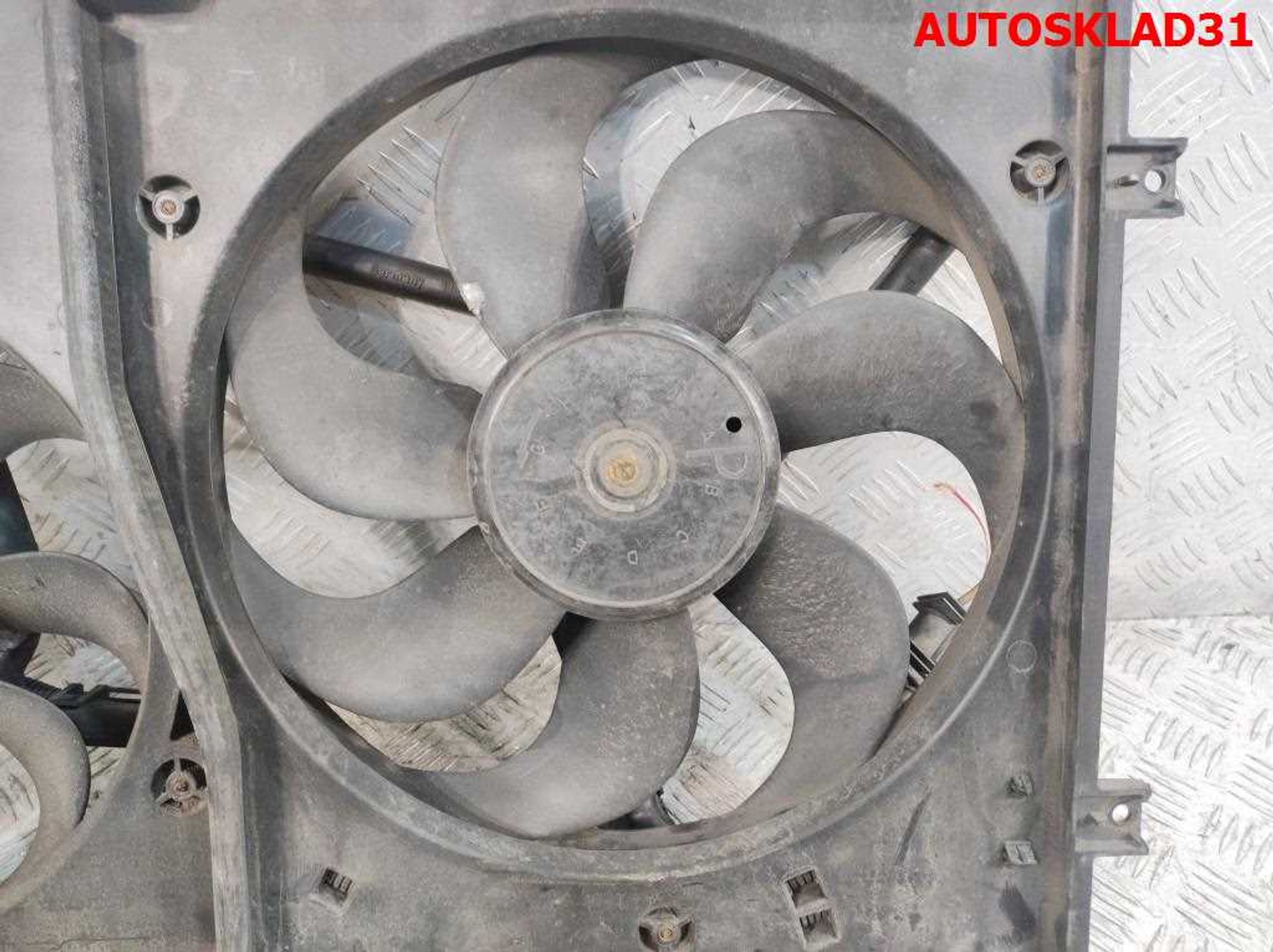 Вентилятор радиатора VW Golf 4 1,4 Бензин 1J0121207M Цена за Комплект, 5000 рублей, Дубовое